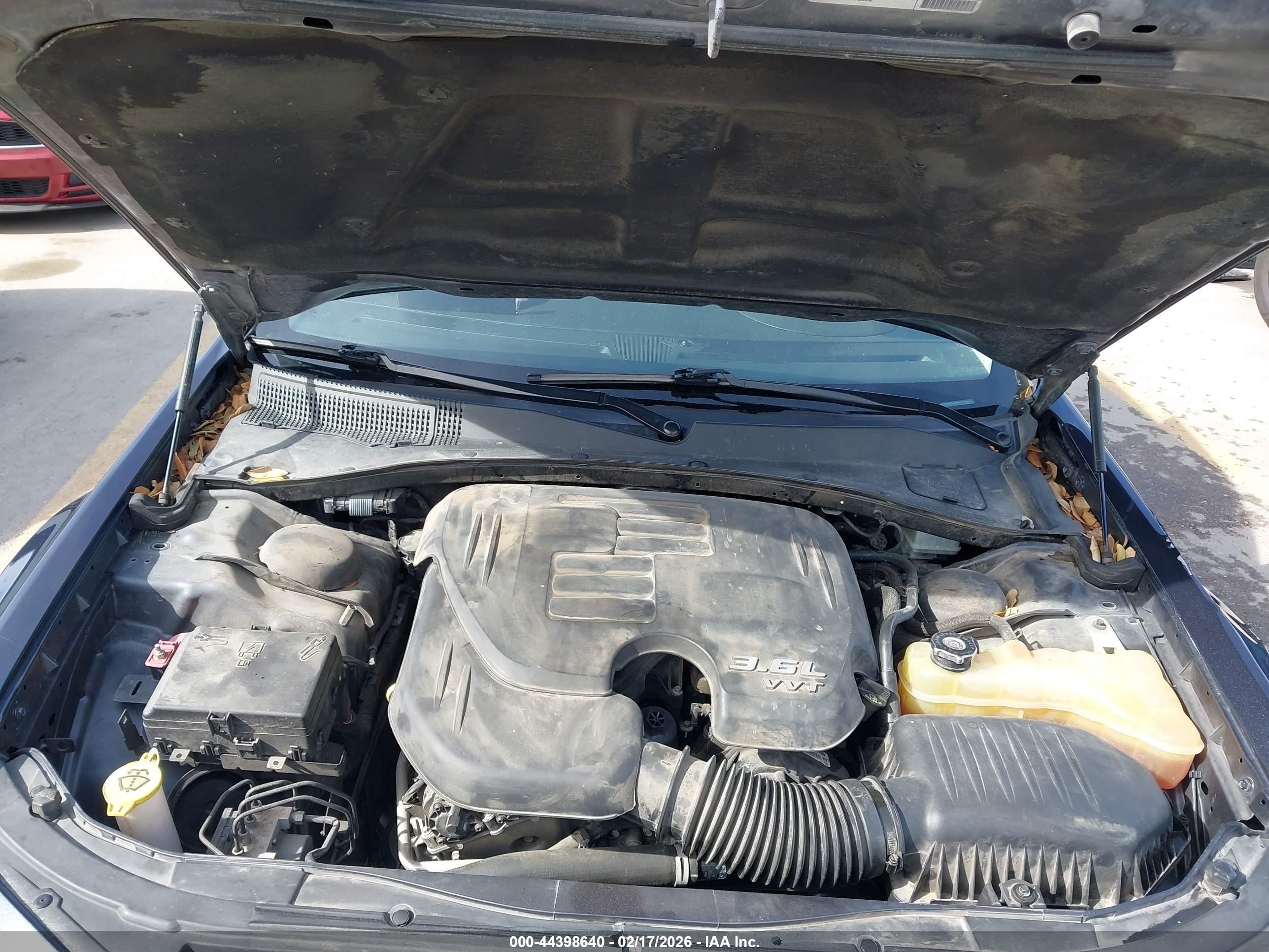 CHRYSLER 300C image 10