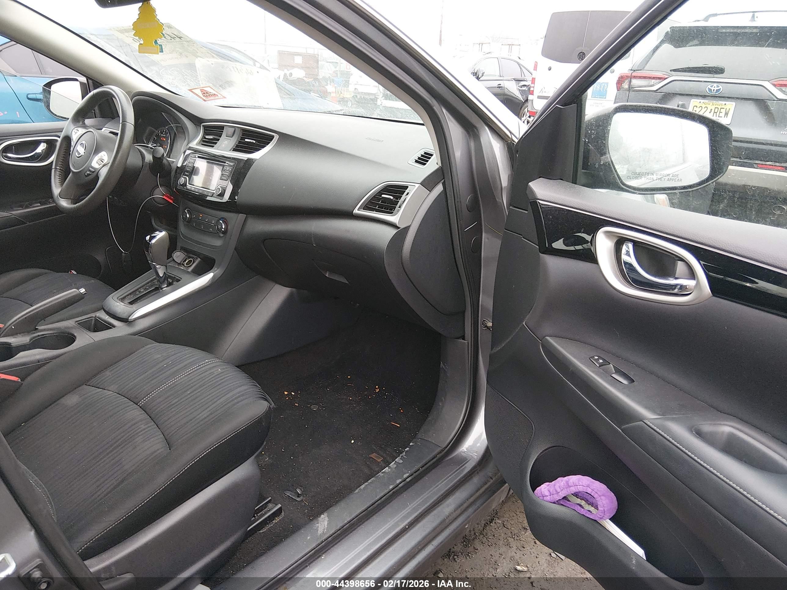 NISSAN SENTRA image 5