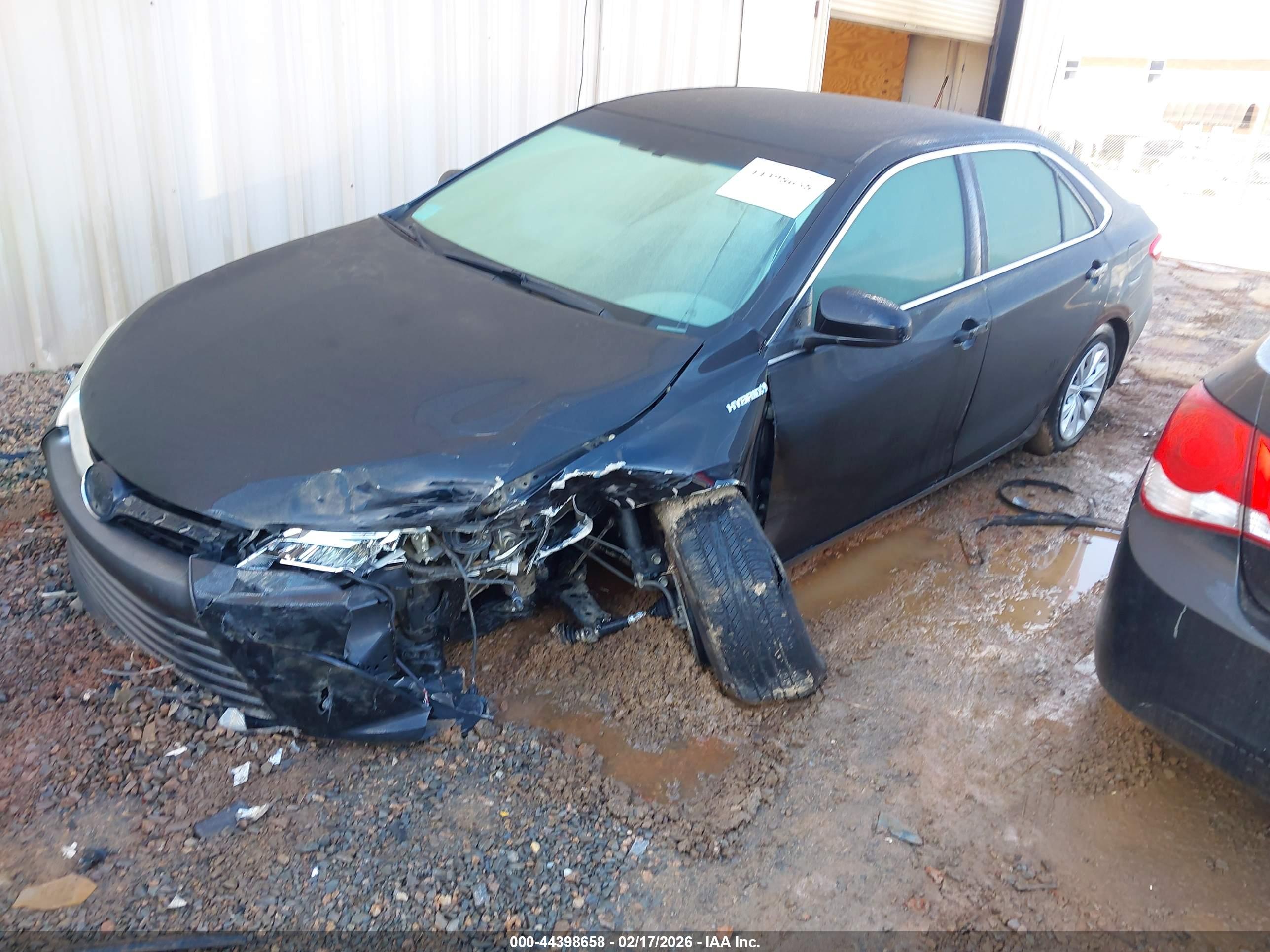 TOYOTA CAMRY image 2