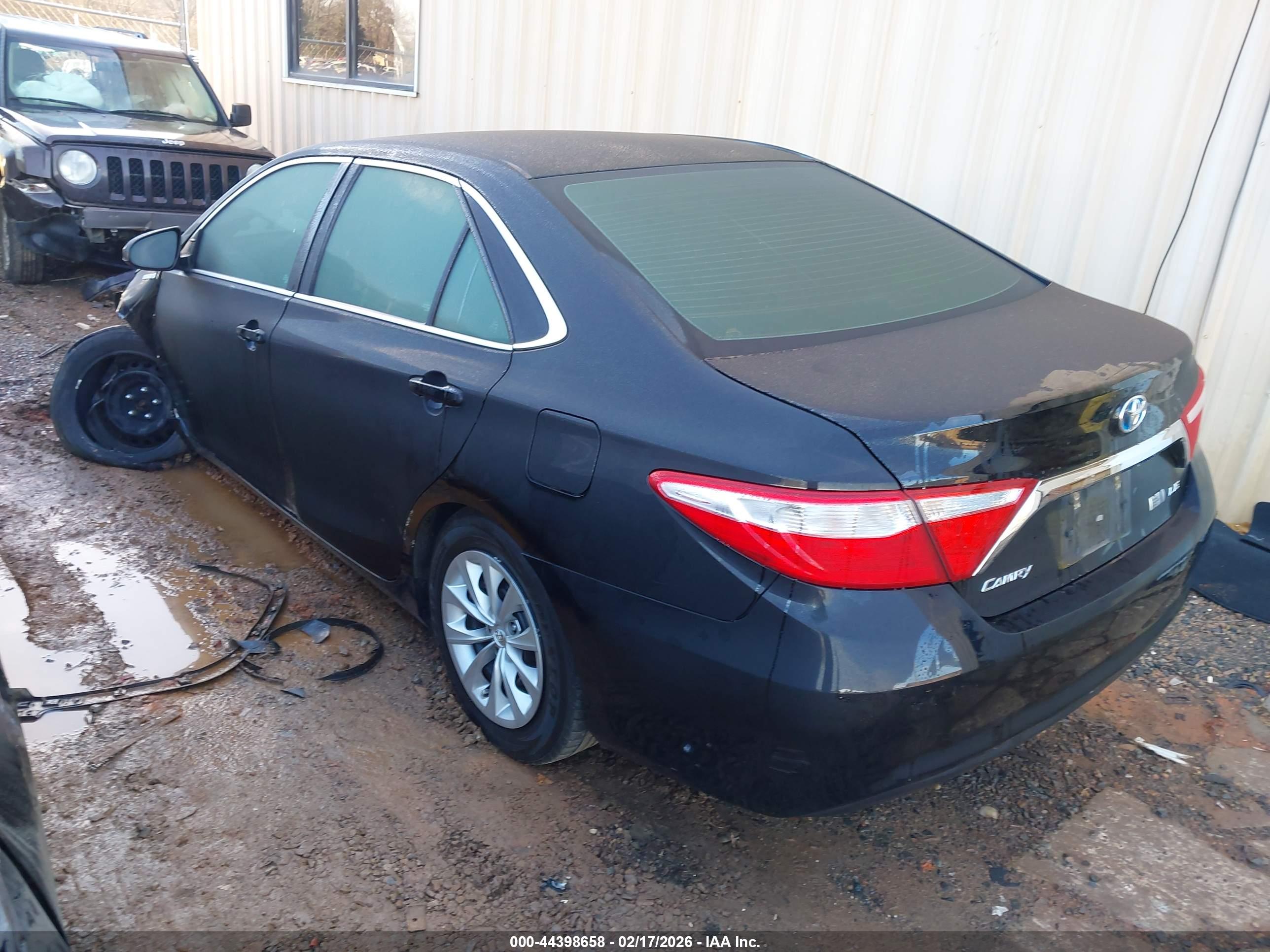 TOYOTA CAMRY image 3