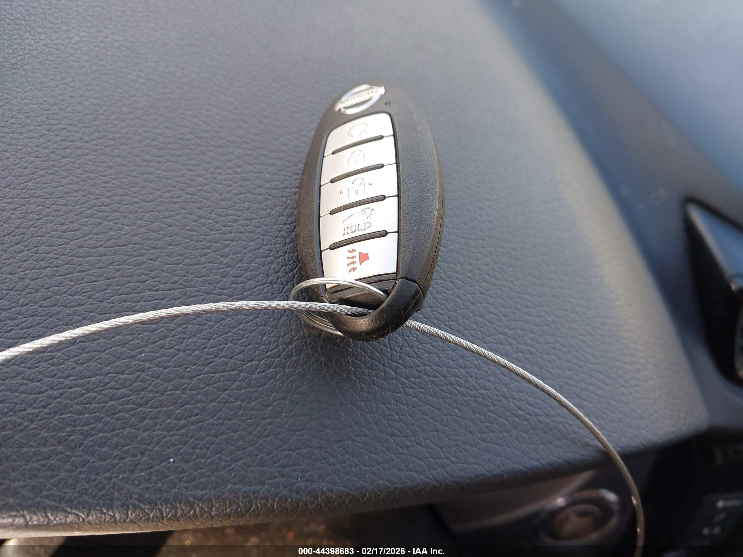 NISSAN ROGUE image 11