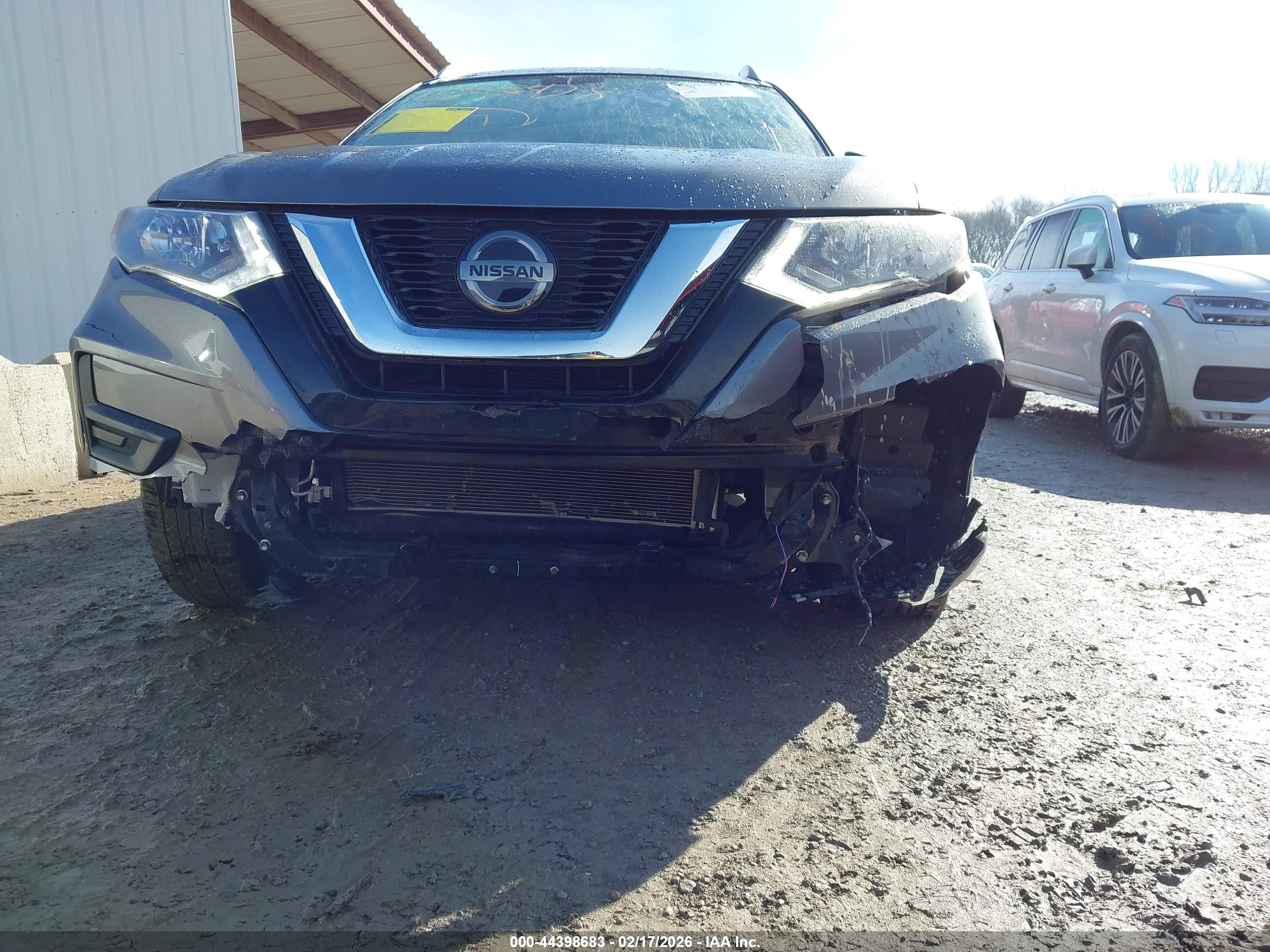 NISSAN ROGUE image 6
