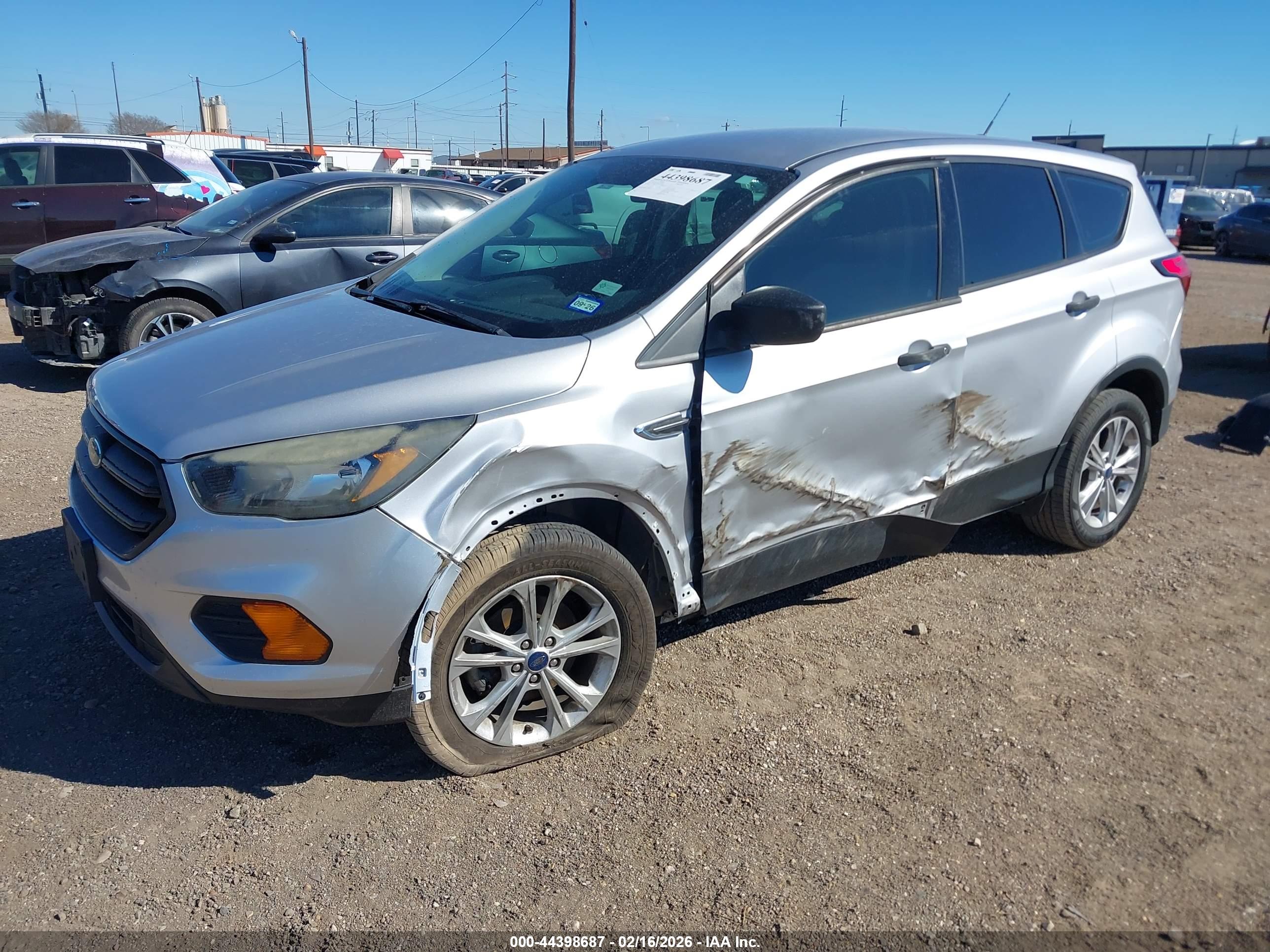 FORD ESCAPE image 2