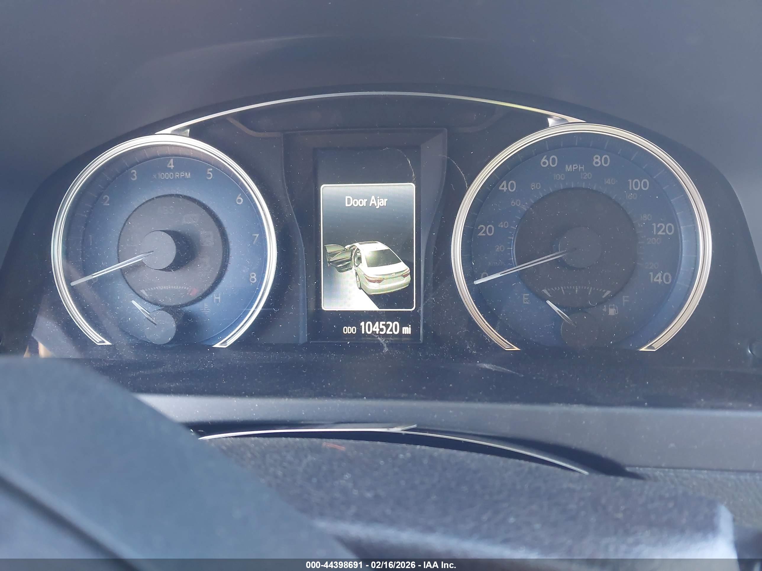 TOYOTA CAMRY image 7