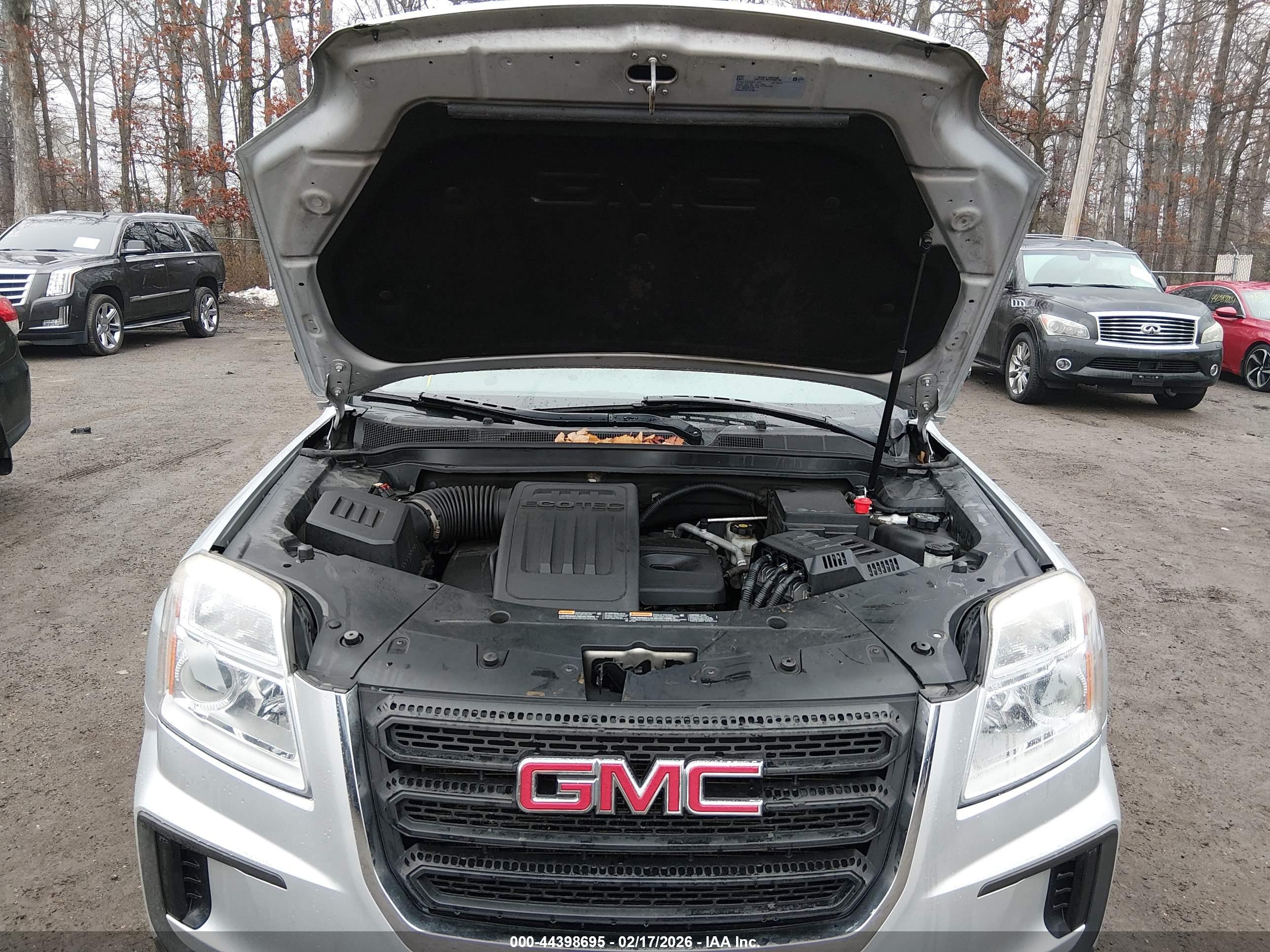 GMC TERRAIN image 10