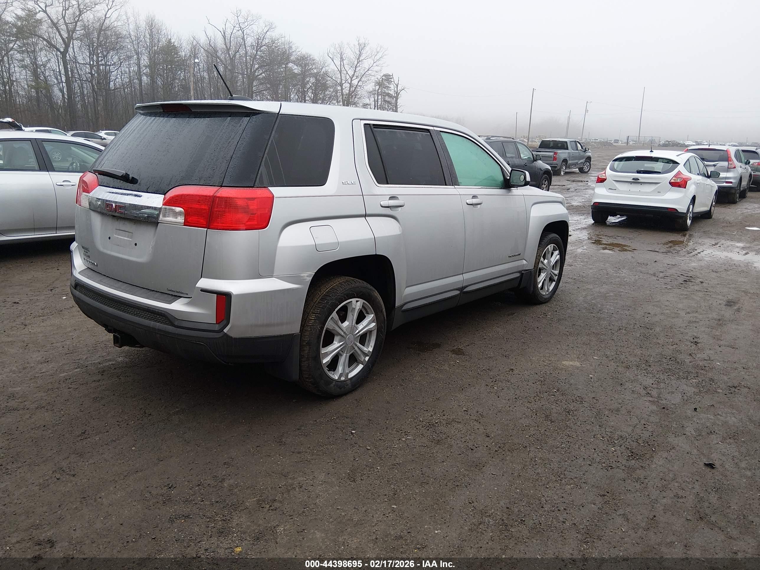 GMC TERRAIN image 4