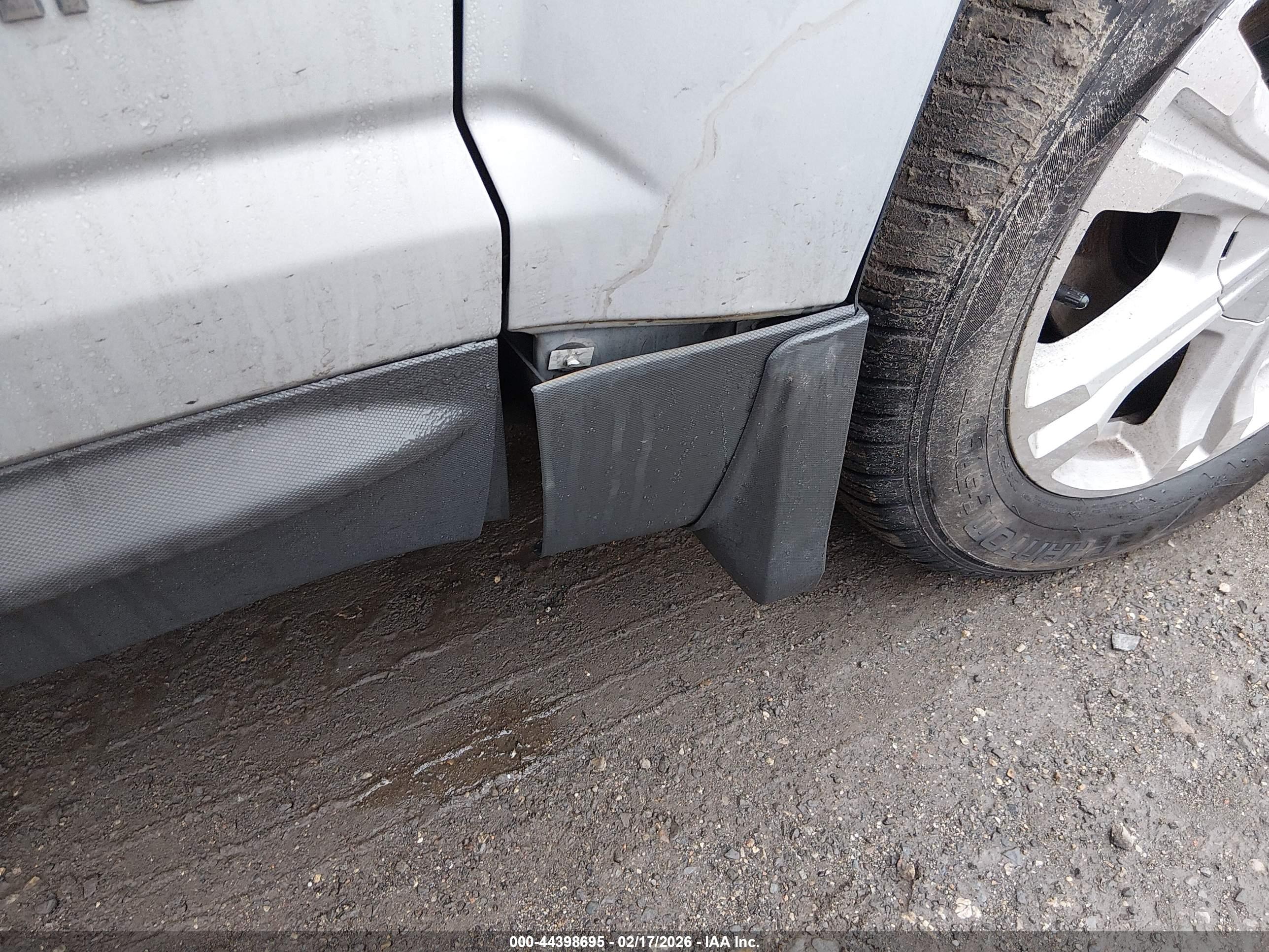 GMC TERRAIN image 6