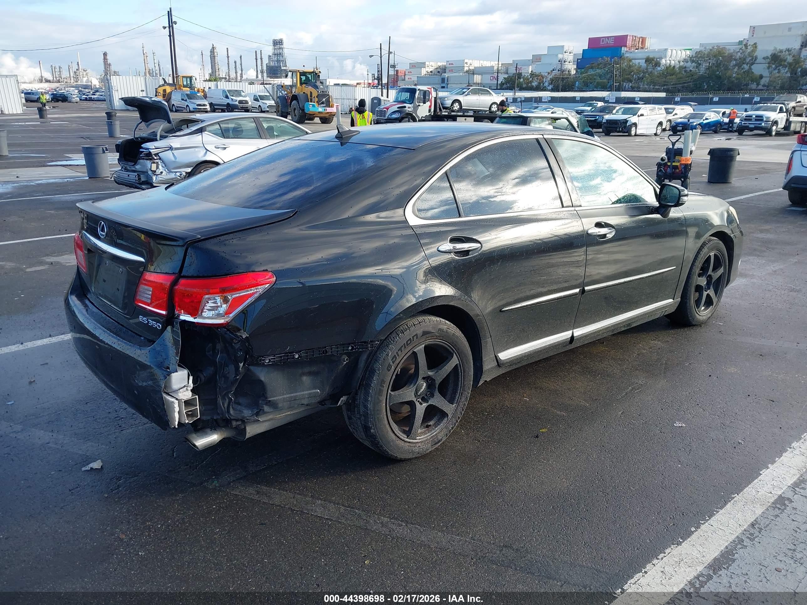 LEXUS ES image 4