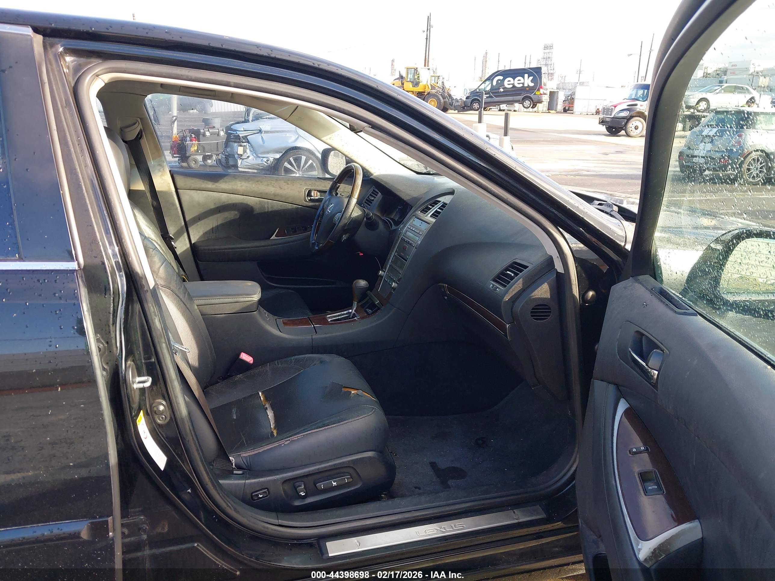 LEXUS ES image 5