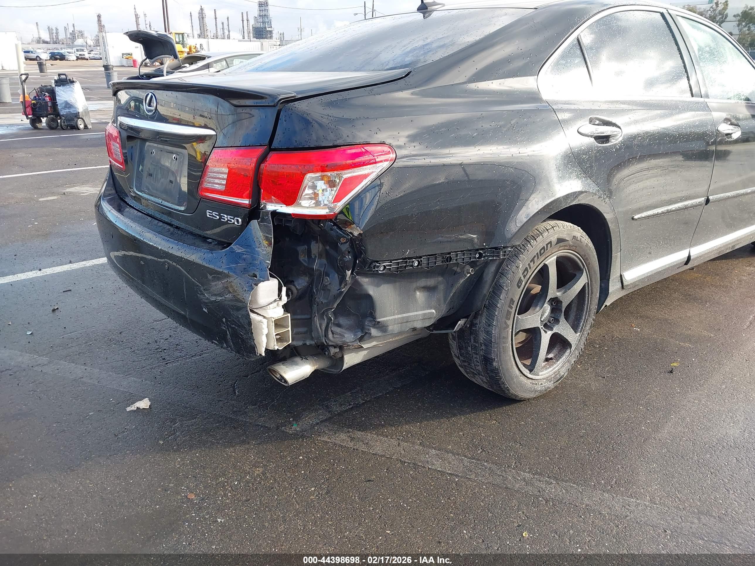 LEXUS ES image 6