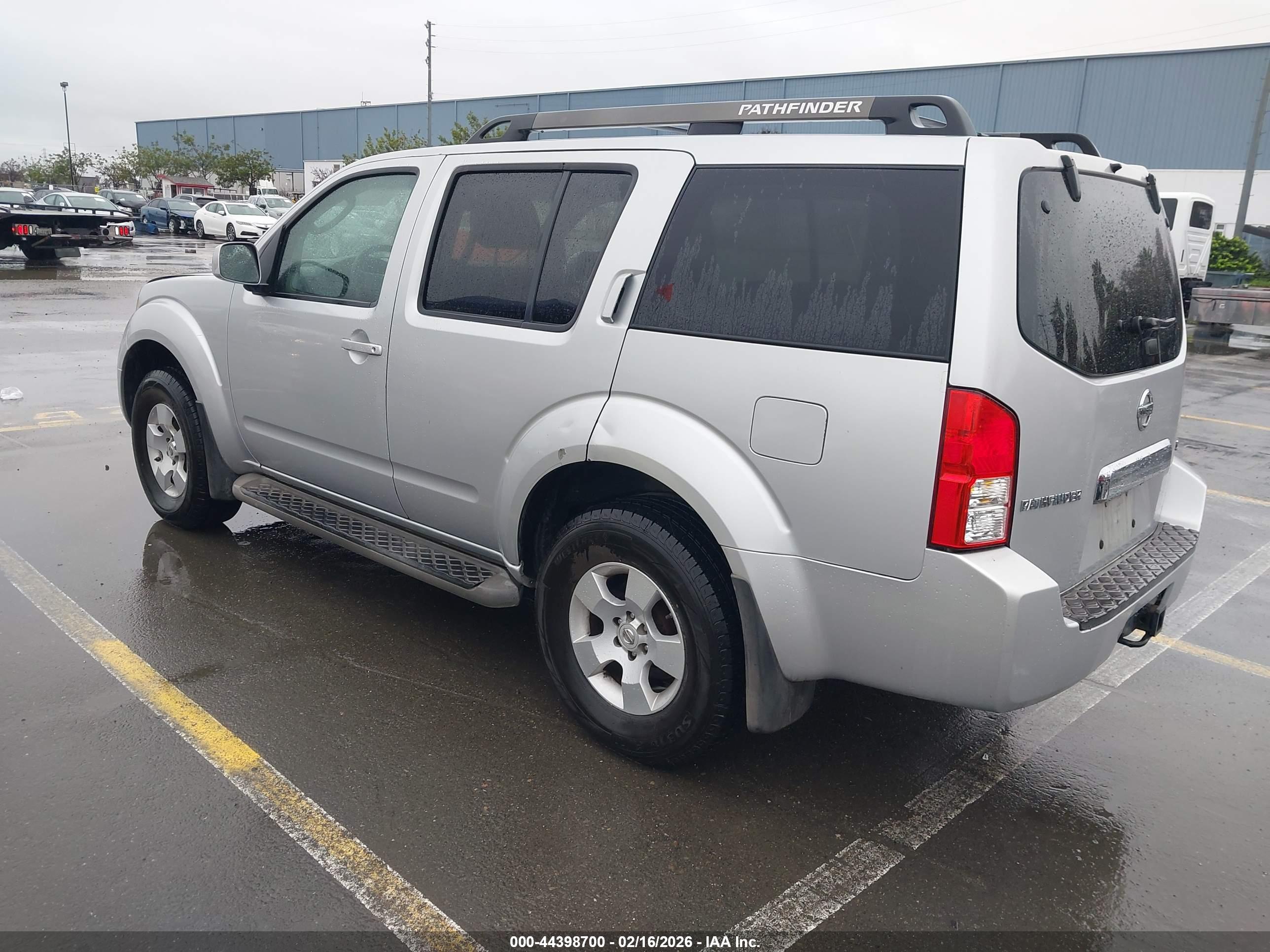 NISSAN PATHFINDER image 3