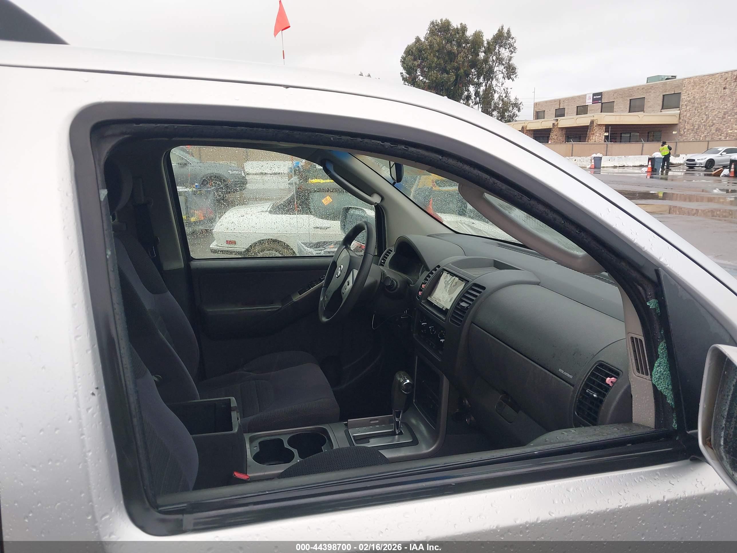 NISSAN PATHFINDER image 6