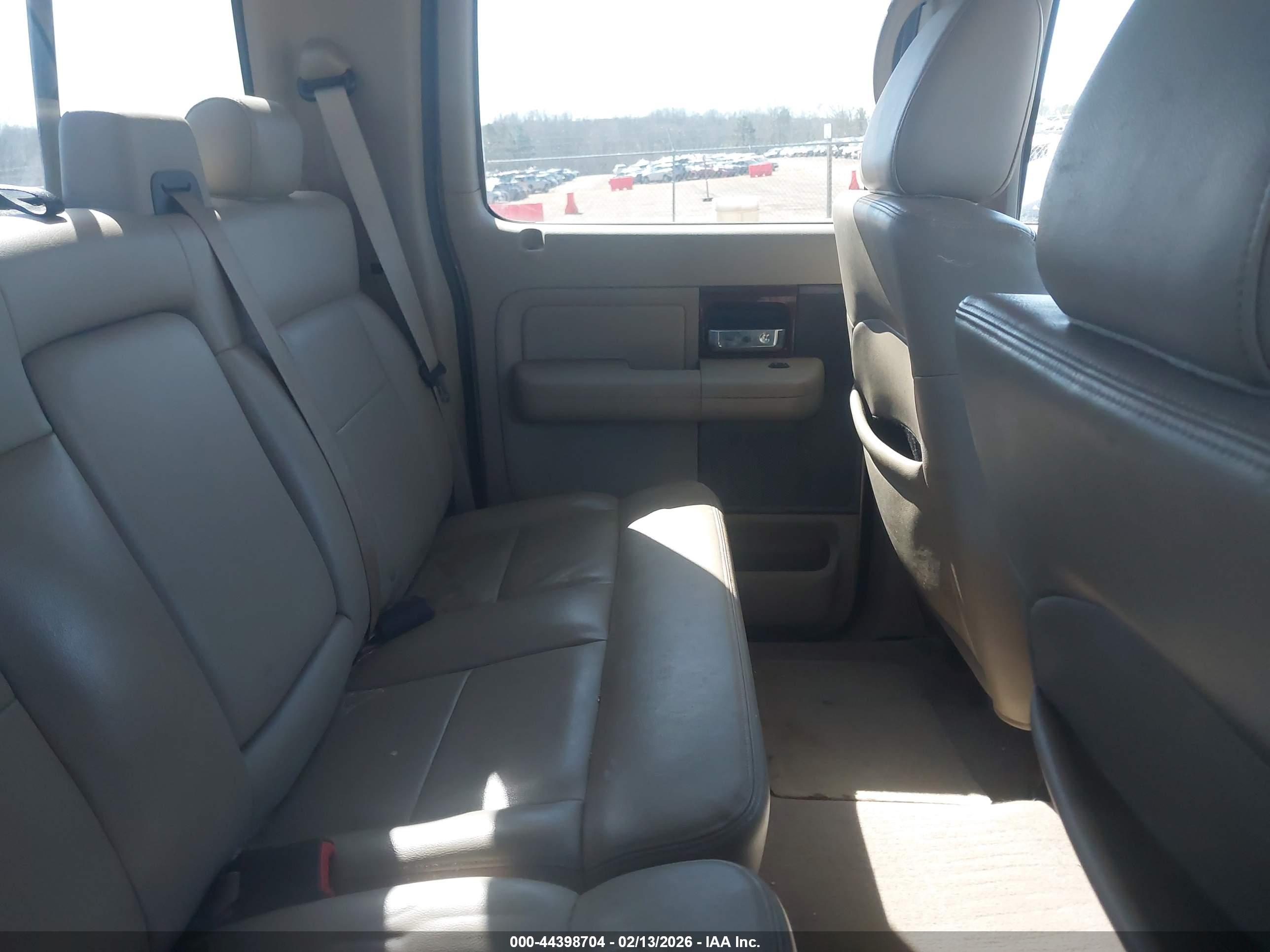 FORD F-150 image 8
