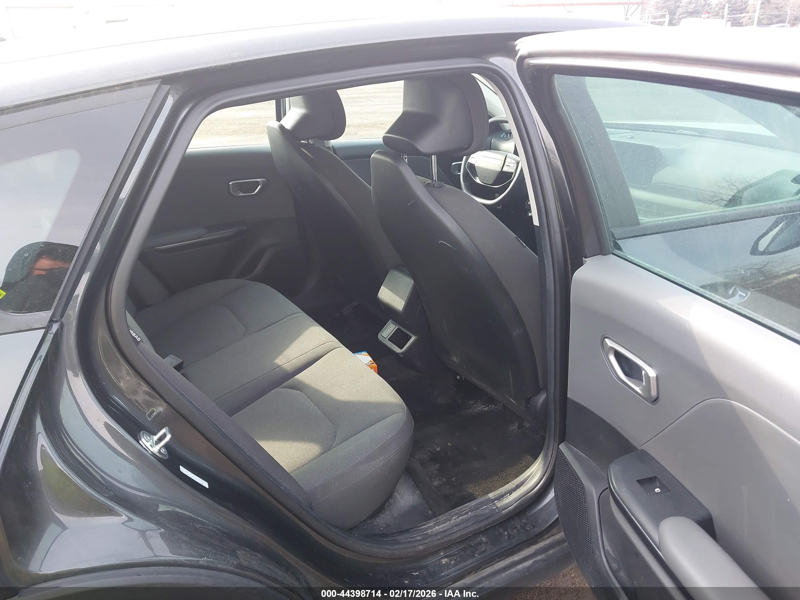 KIA K4 image 8