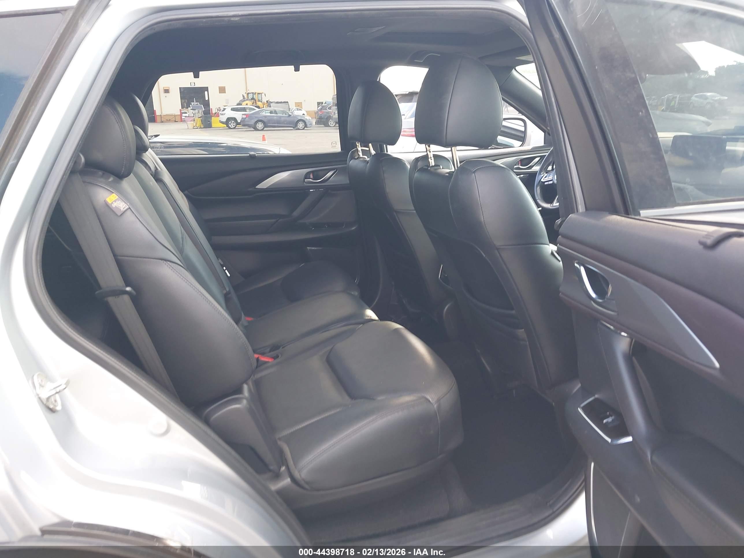MAZDA CX-9 image 8