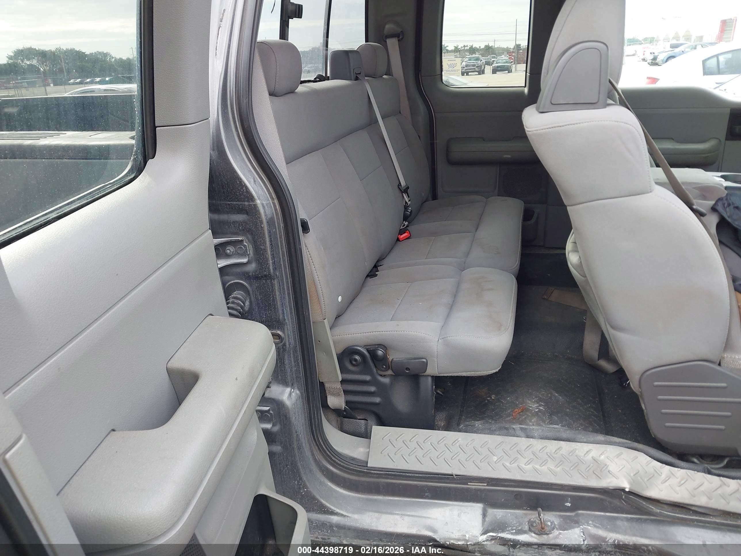 FORD F-150 image 8