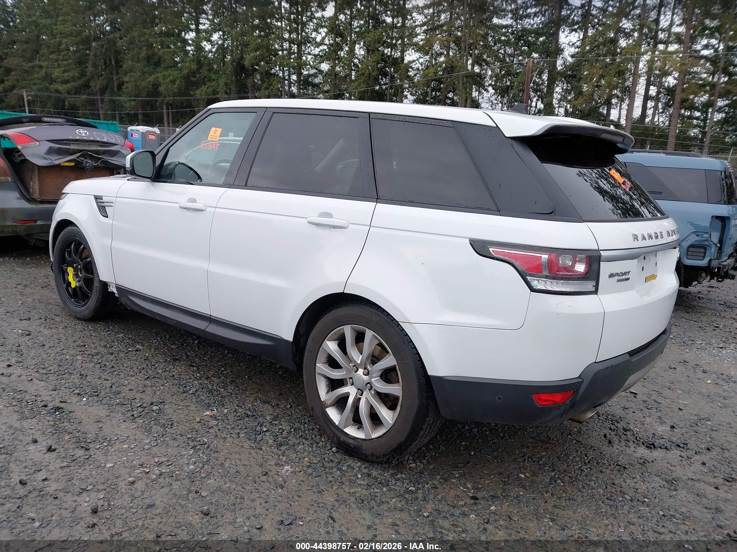 LAND ROVER image 3