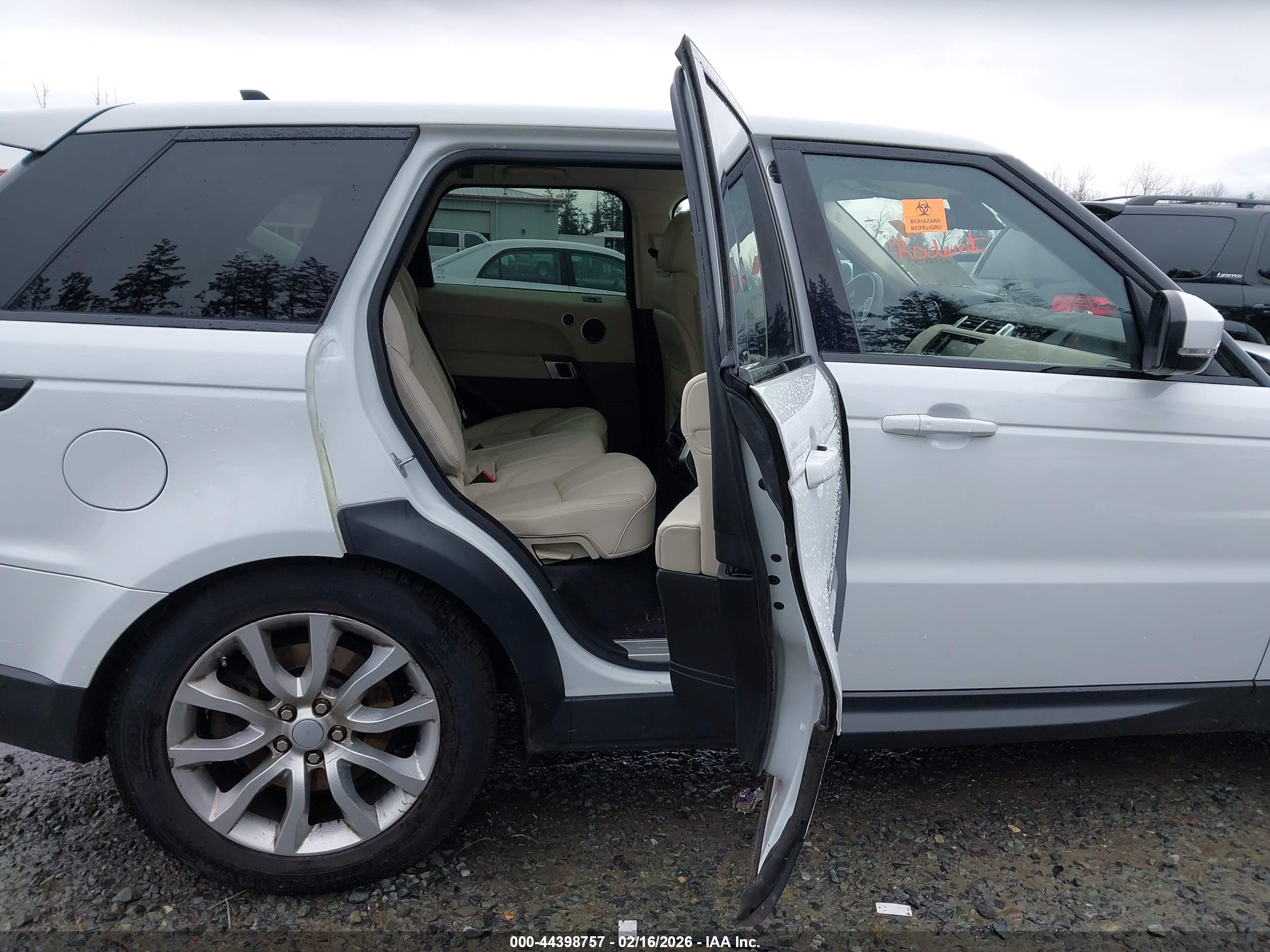 LAND ROVER image 8