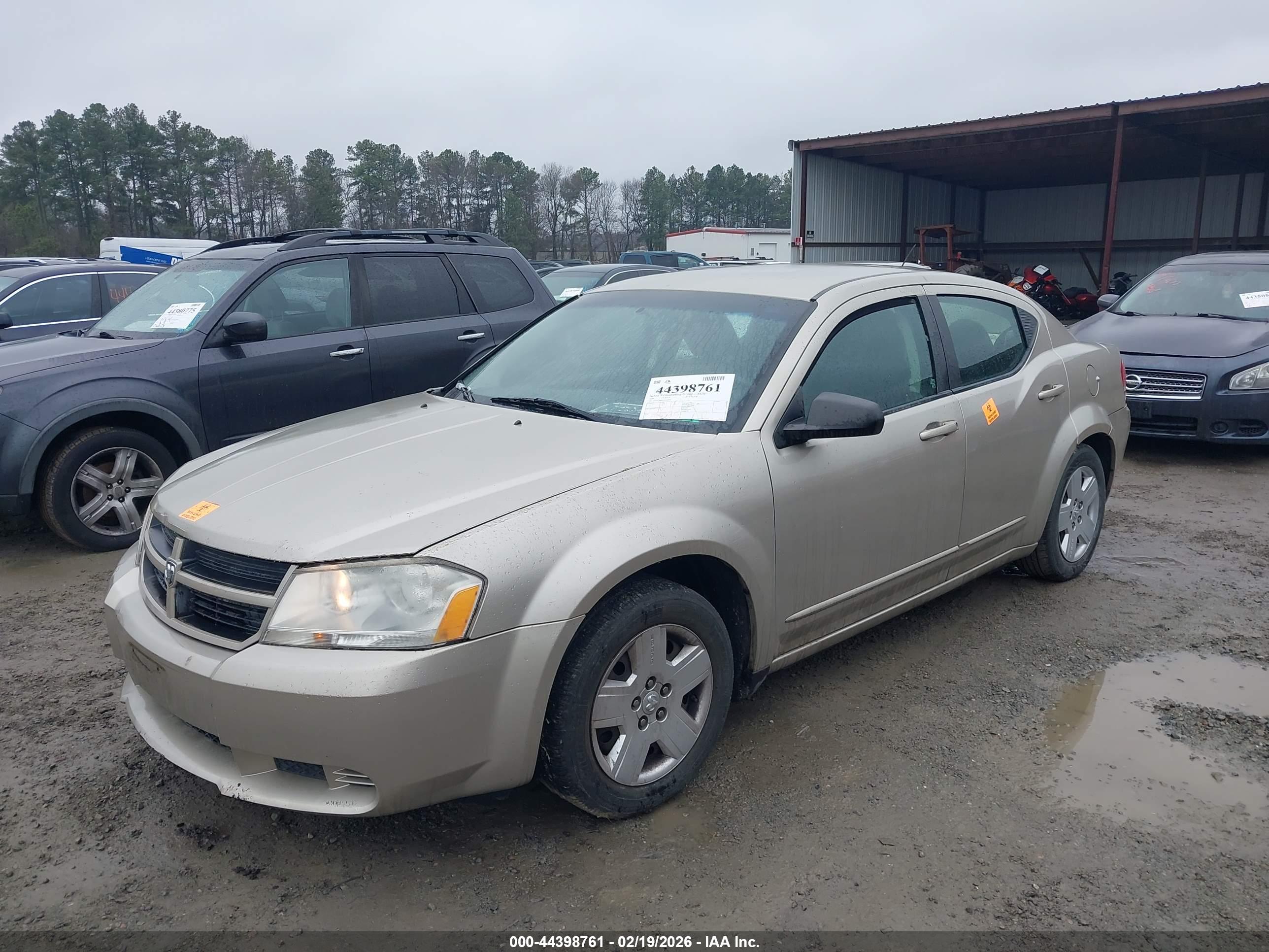 DODGE AVENGER image 2