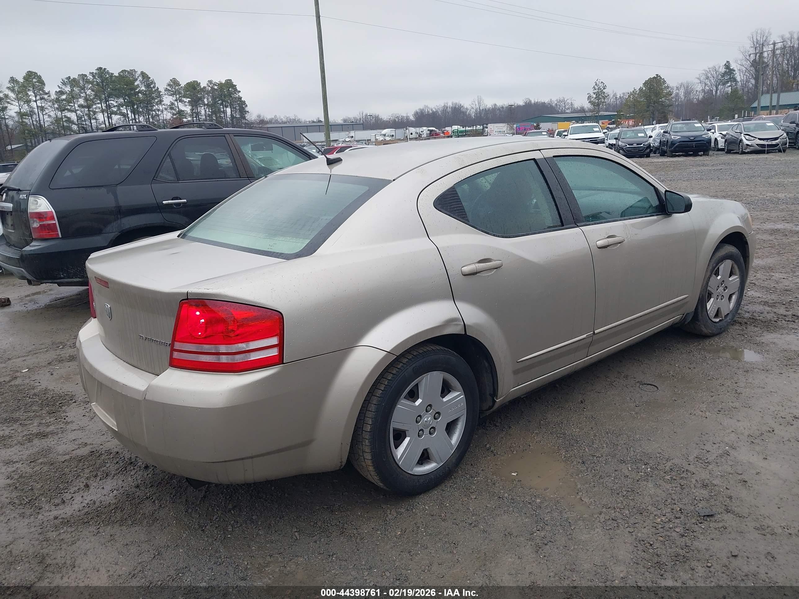 DODGE AVENGER image 4