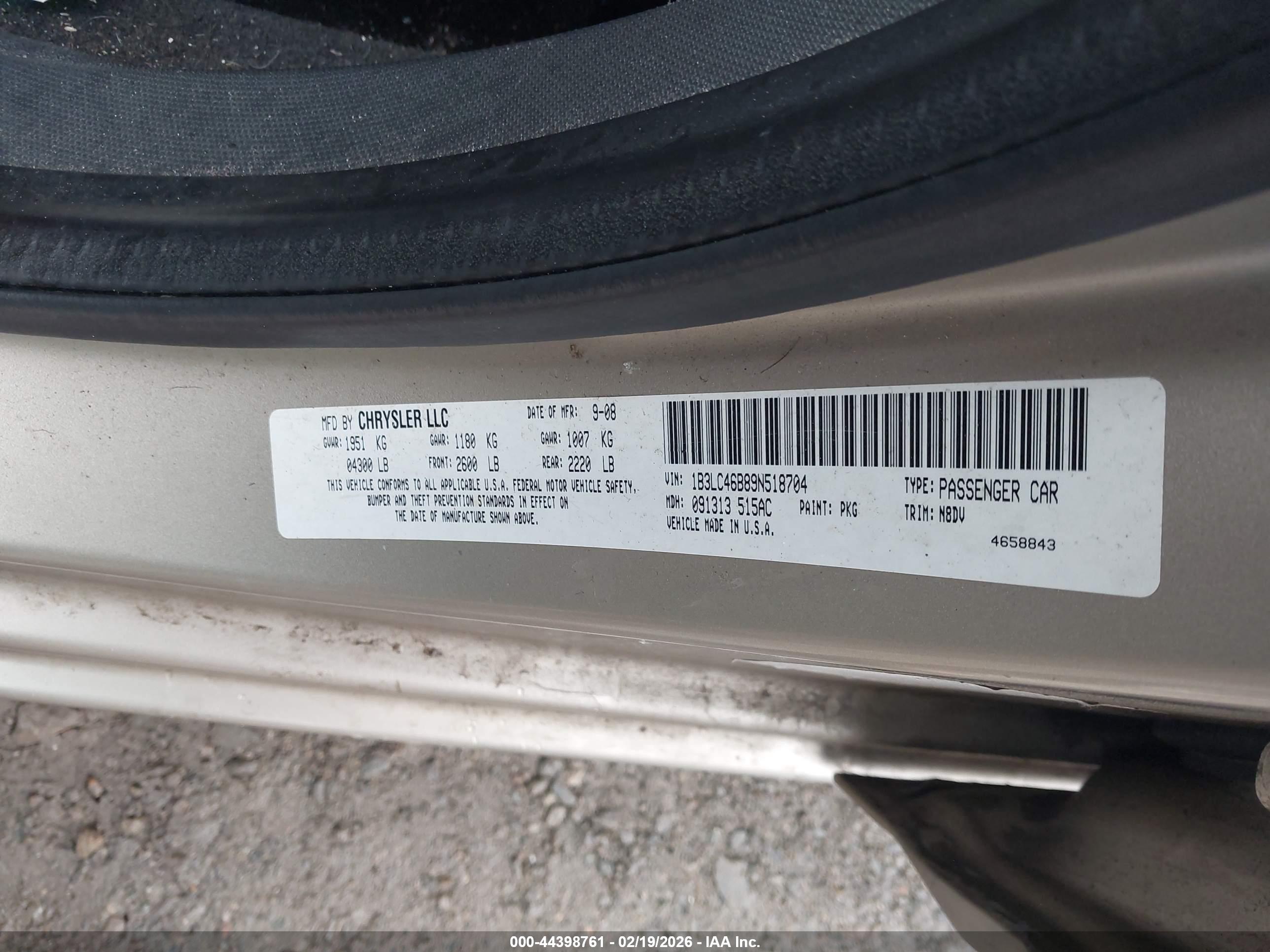 DODGE AVENGER image 9