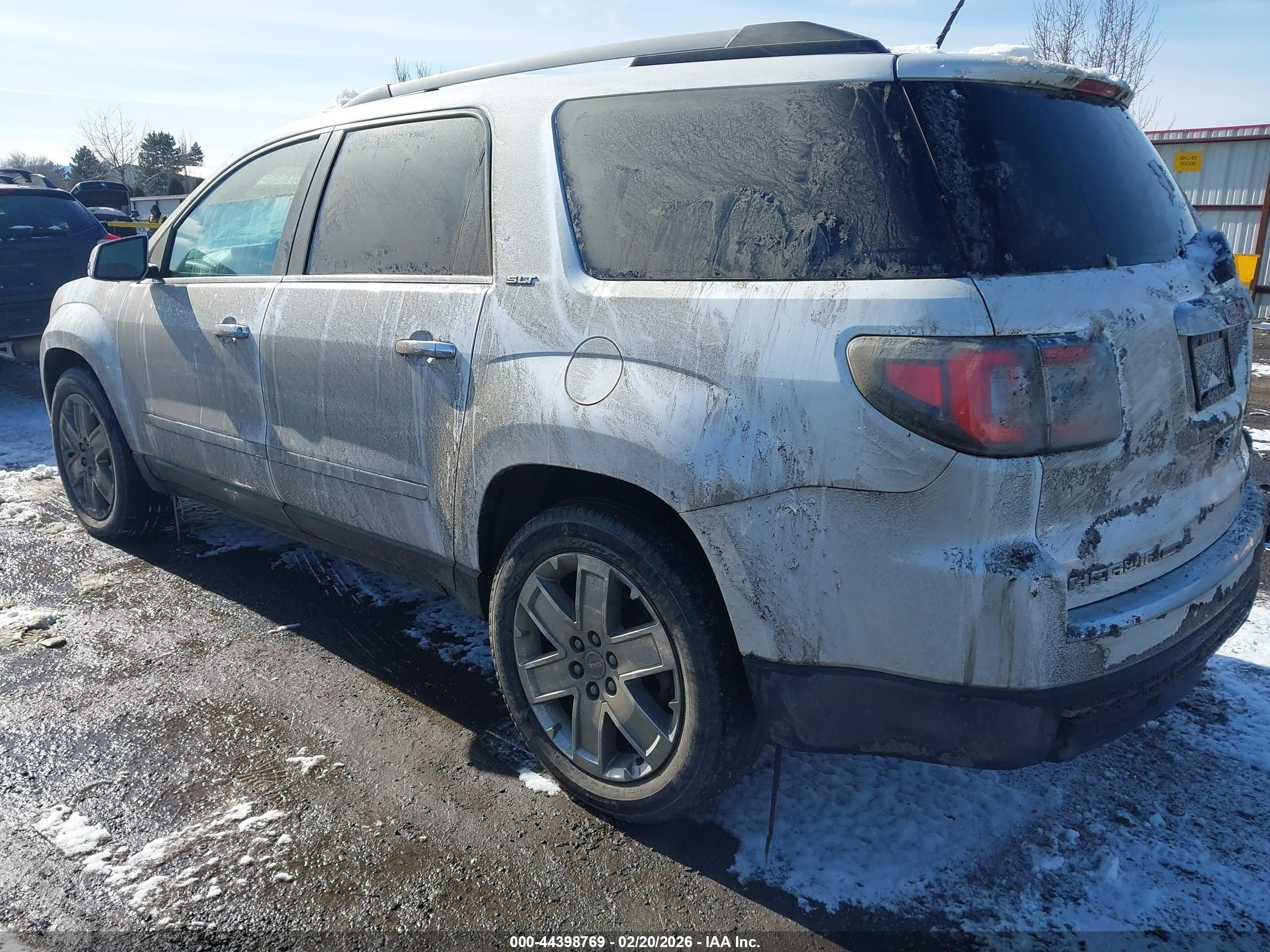 GMC ACADIA image 3
