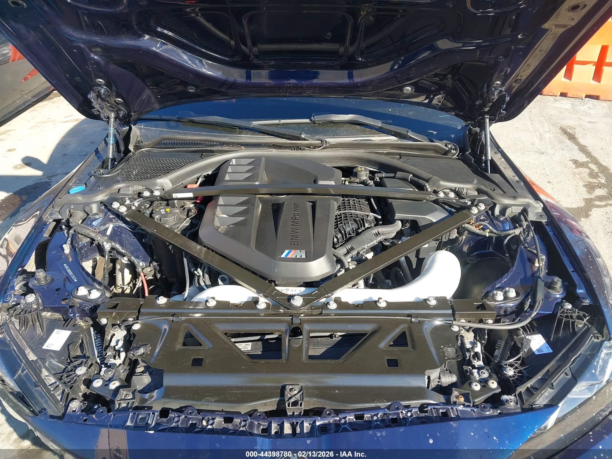 BMW M4 image 10