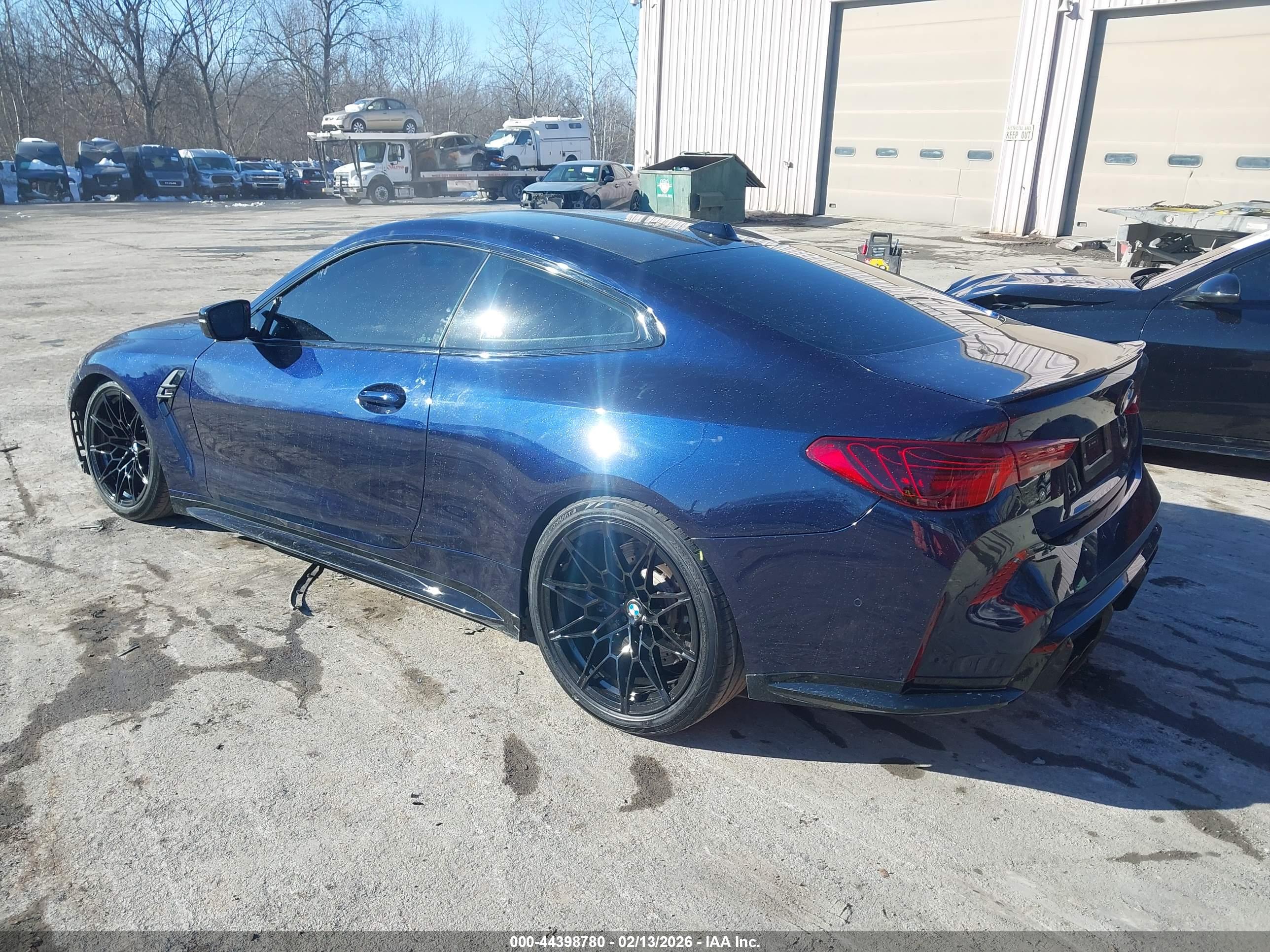 BMW M4 image 3