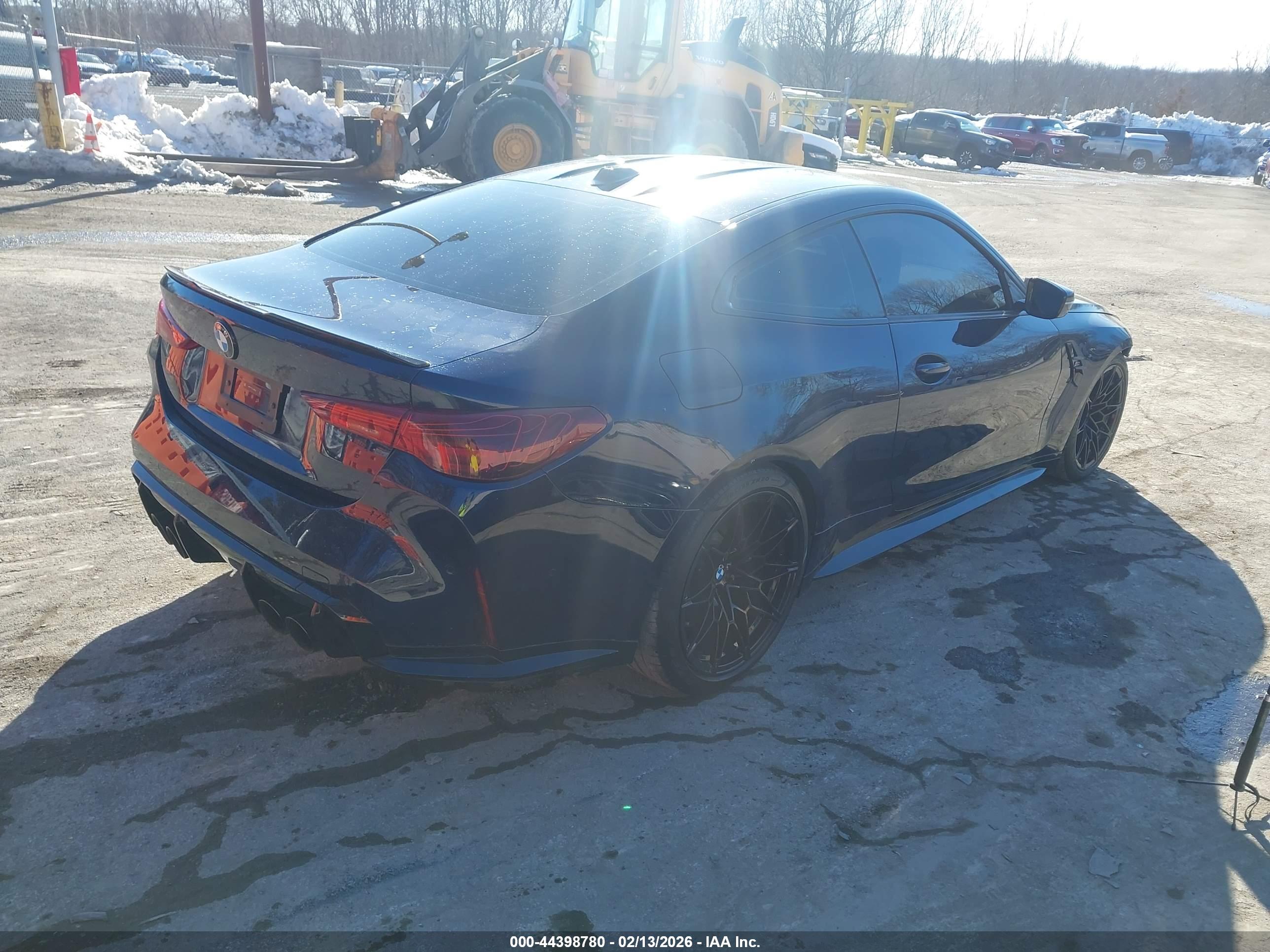 BMW M4 image 4
