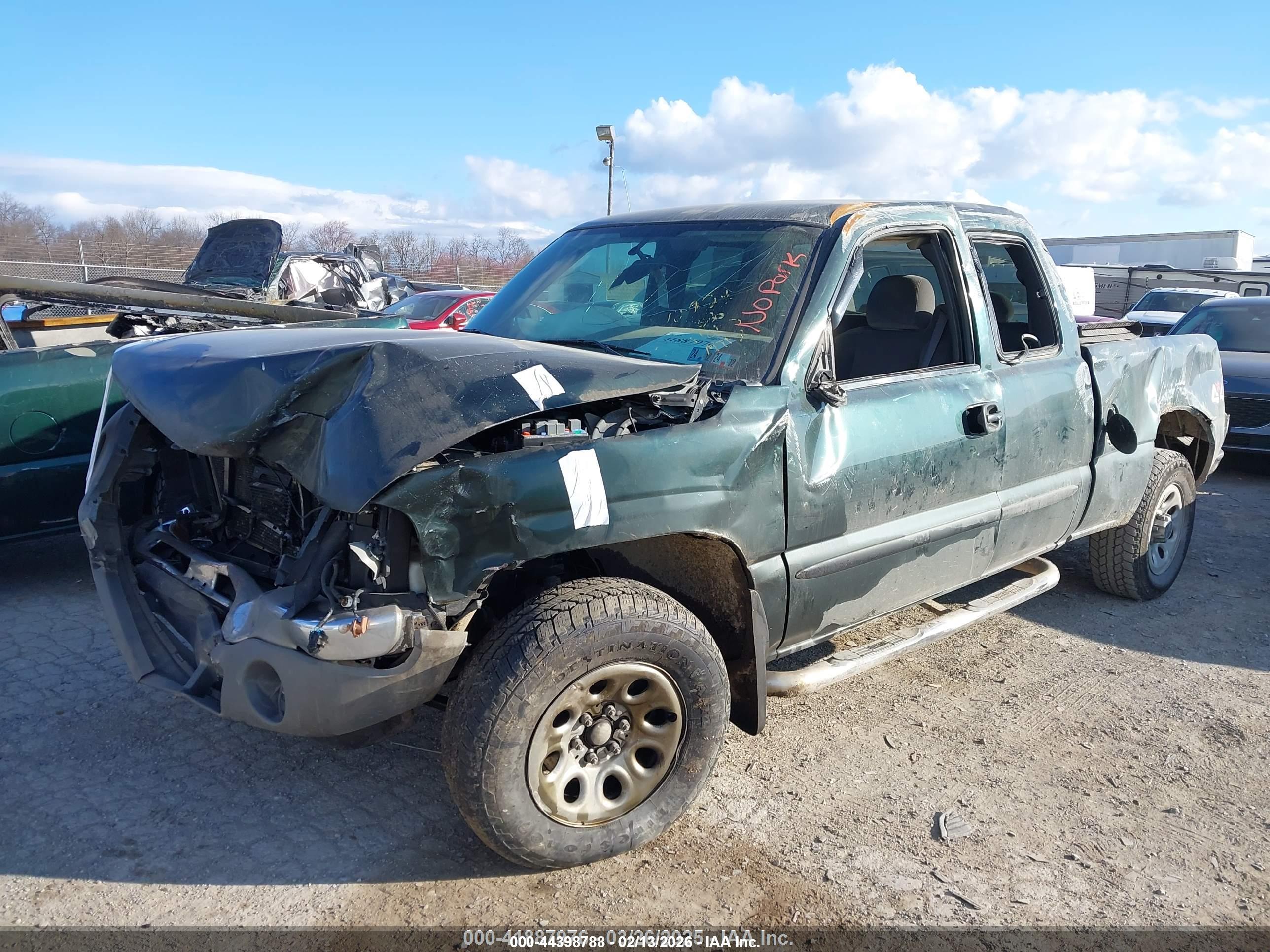 GMC SIERRA image 2