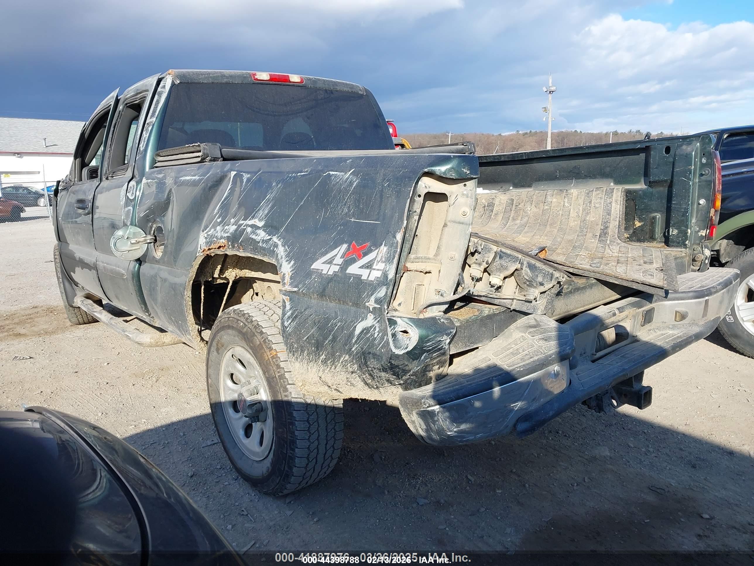 GMC SIERRA image 3