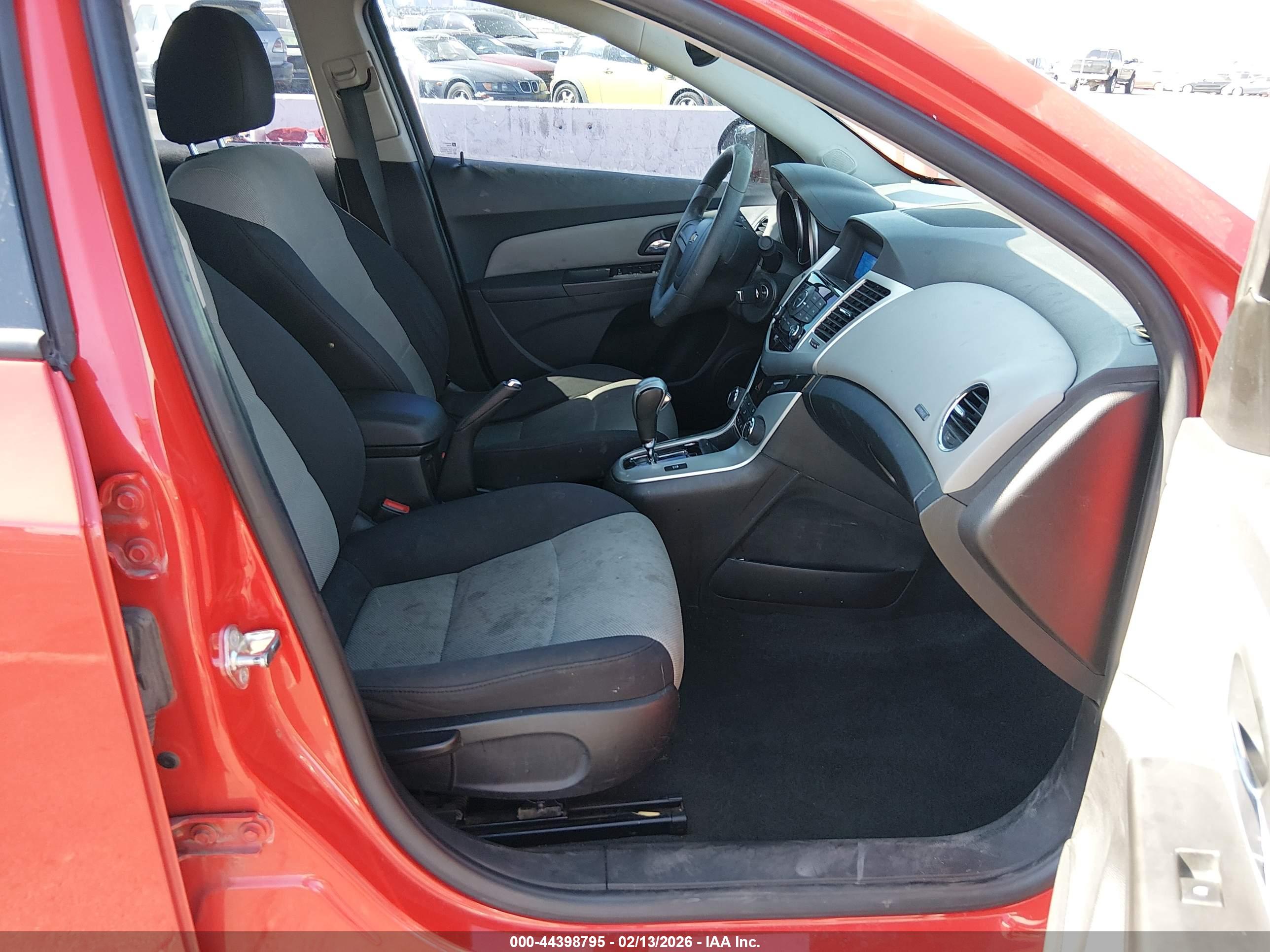 CHEVROLET CRUZE image 5