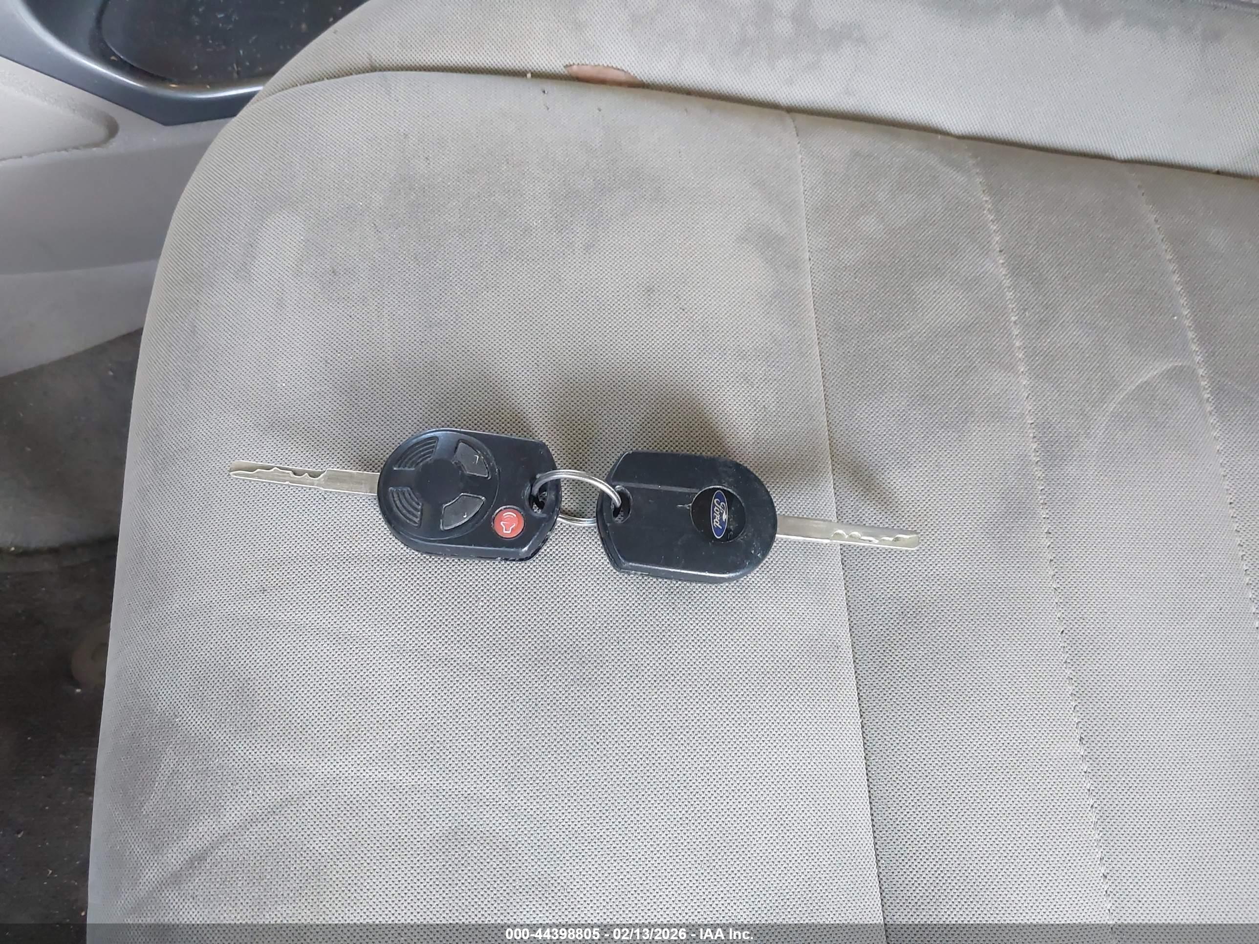FORD ESCAPE image 11