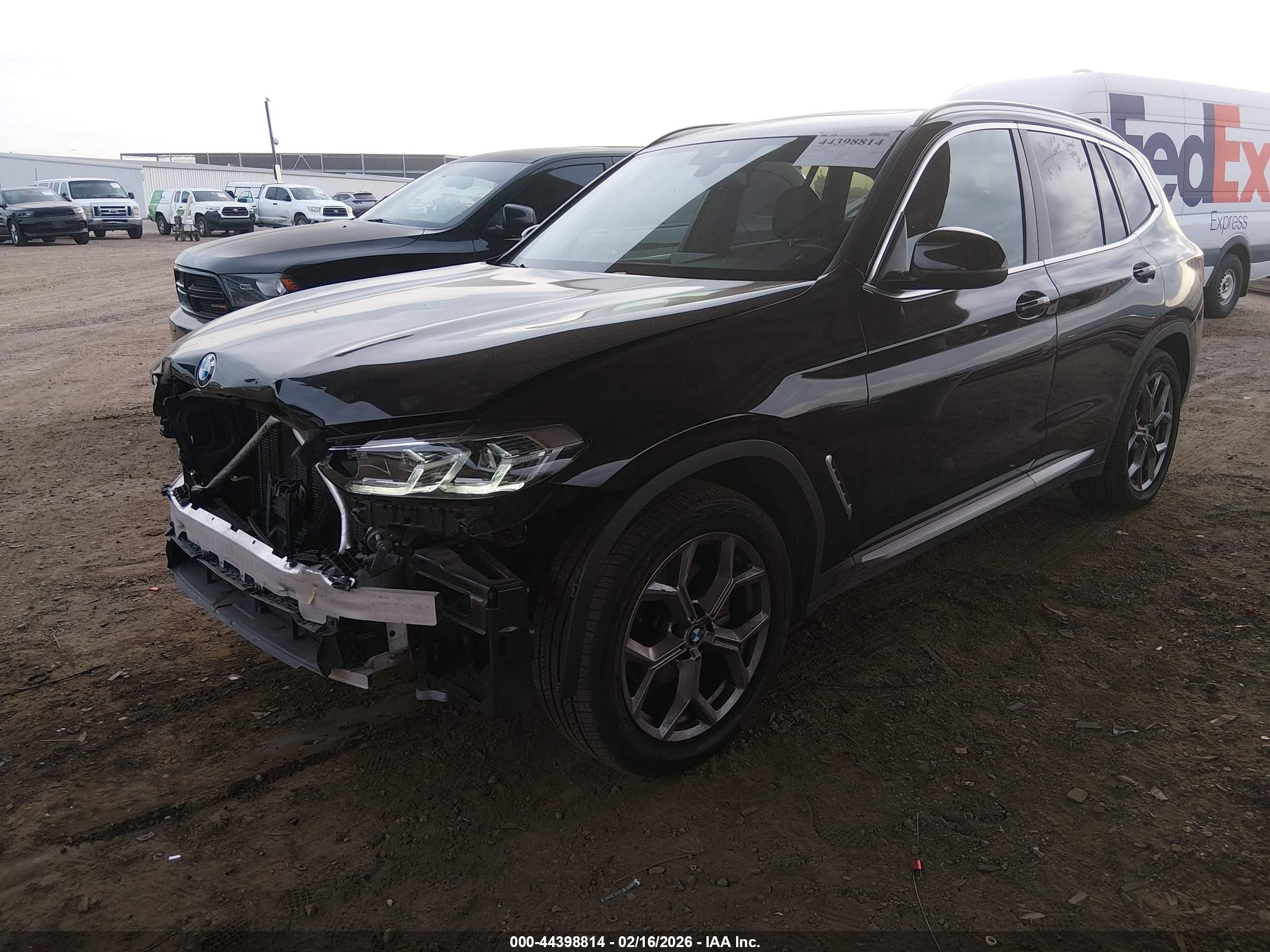 BMW X3 image 2