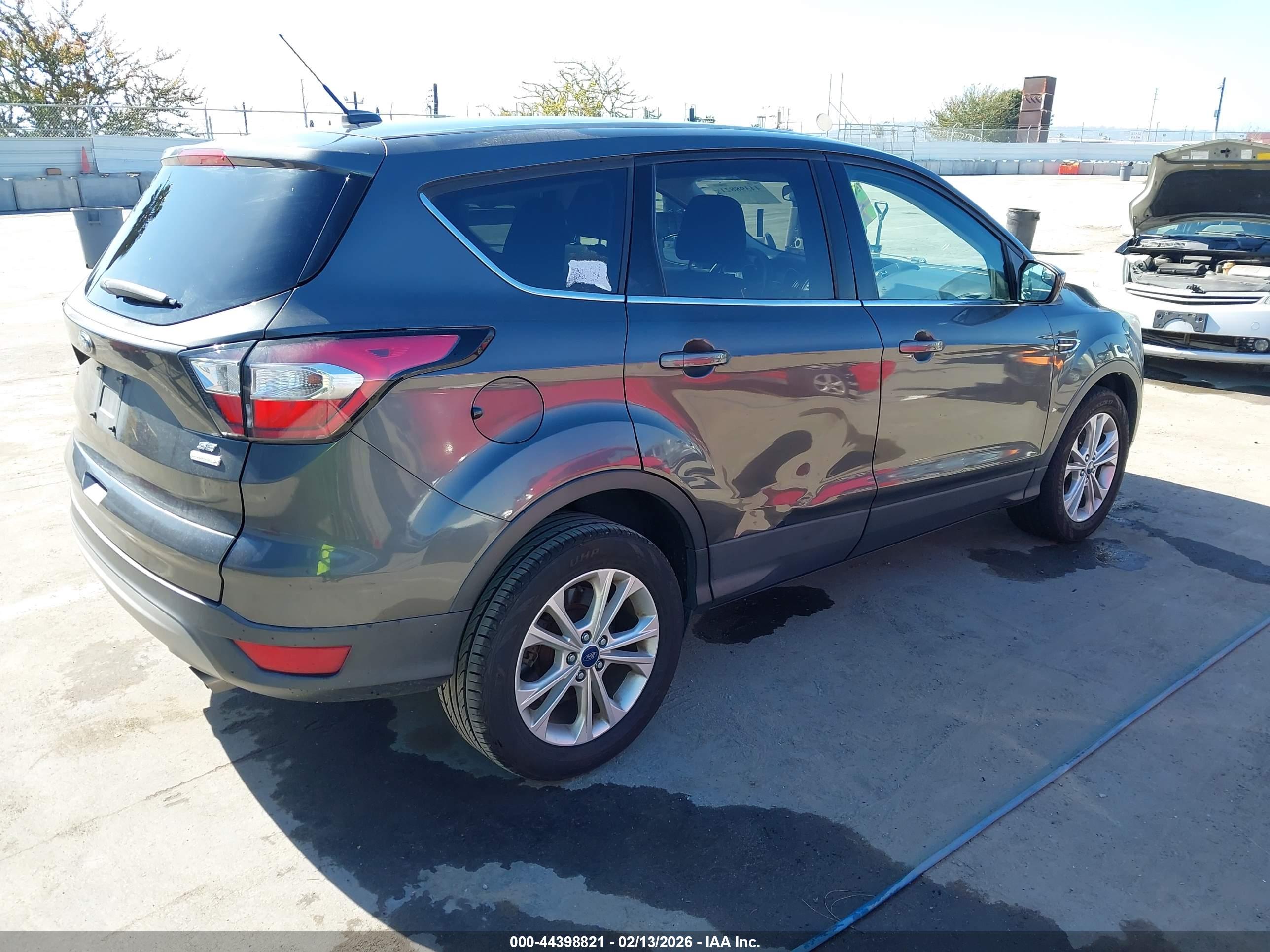 FORD ESCAPE image 4