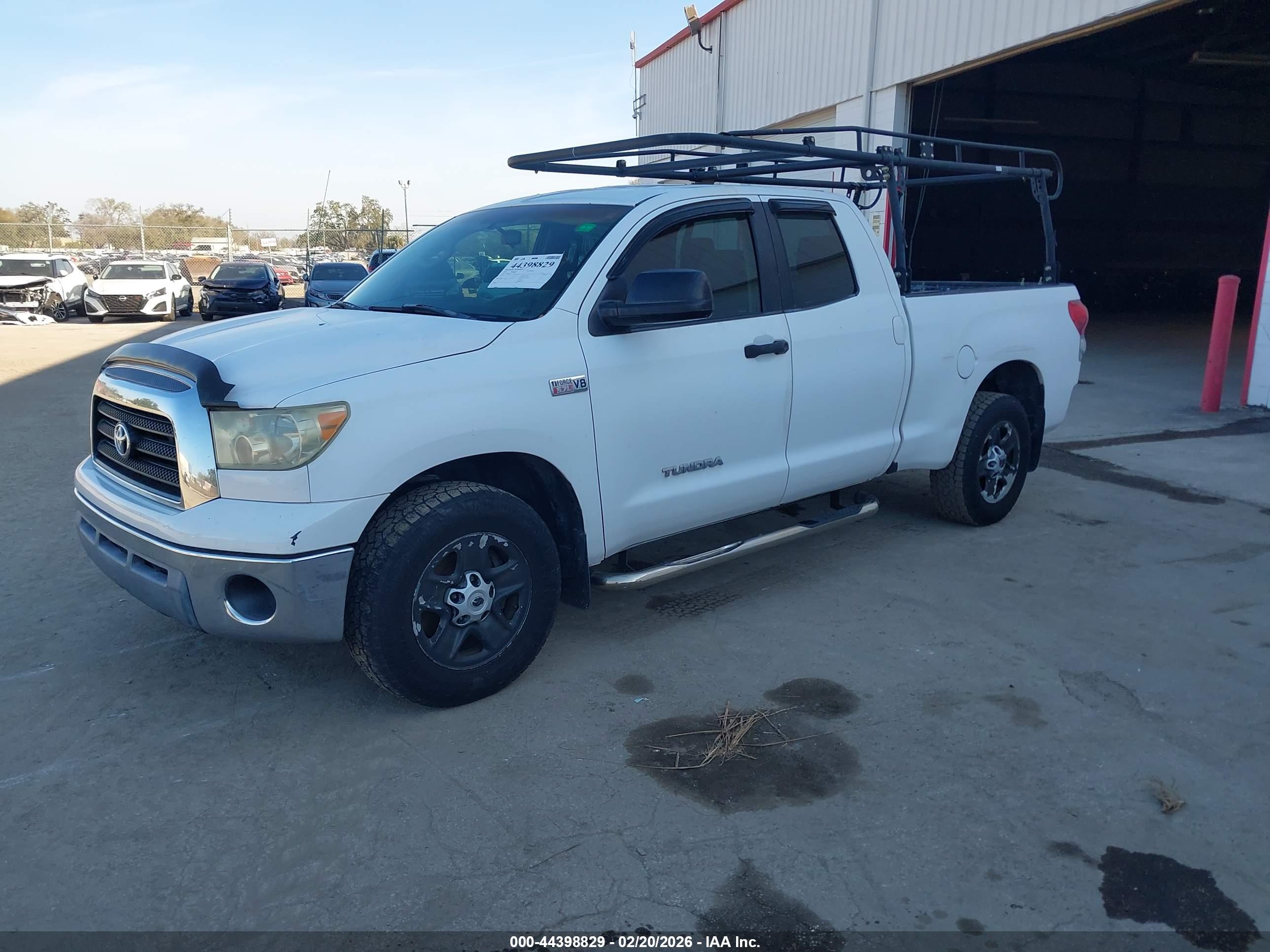 TOYOTA TUNDRA image 2