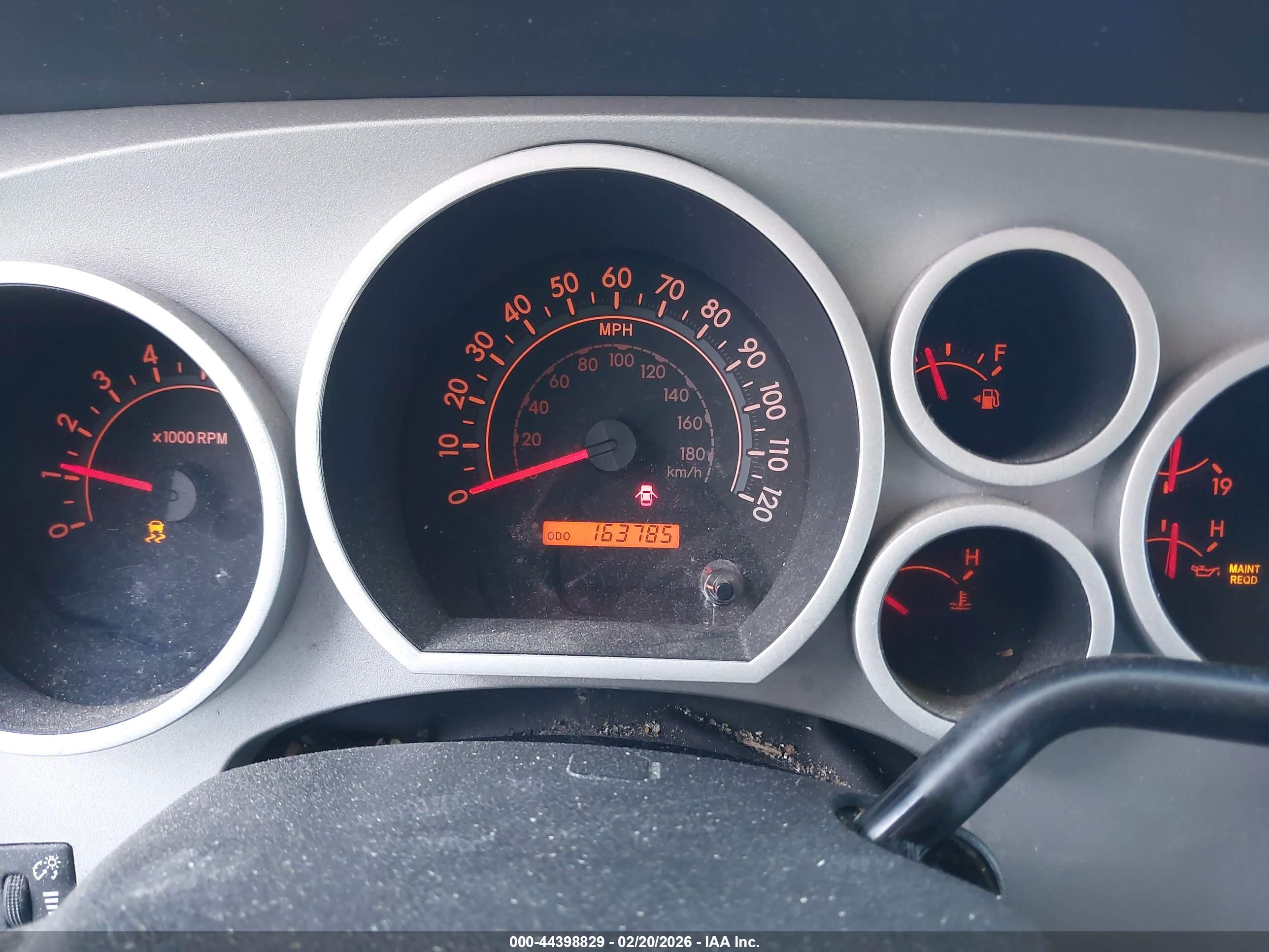 TOYOTA TUNDRA image 7