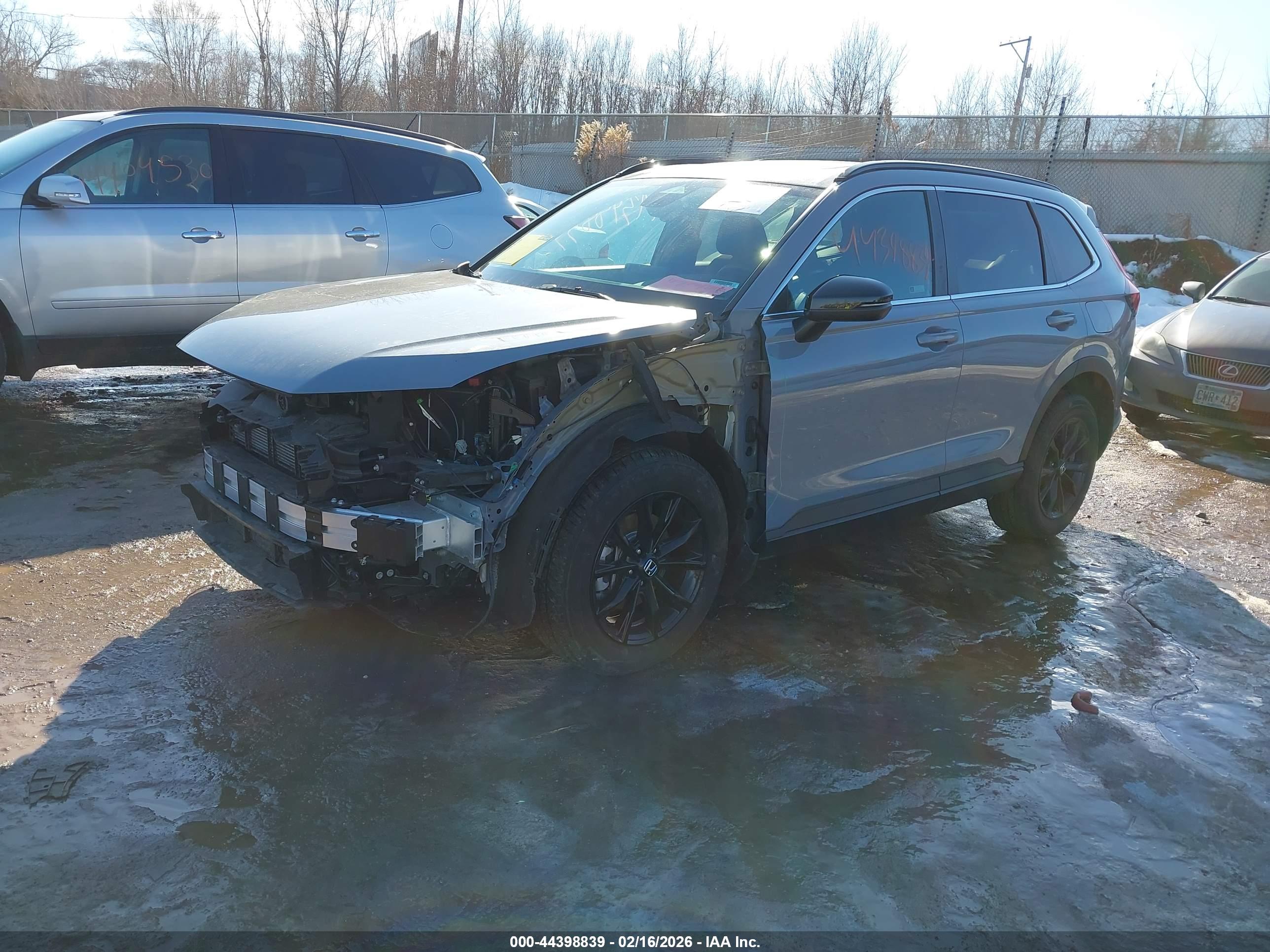 HONDA CR-V image 2