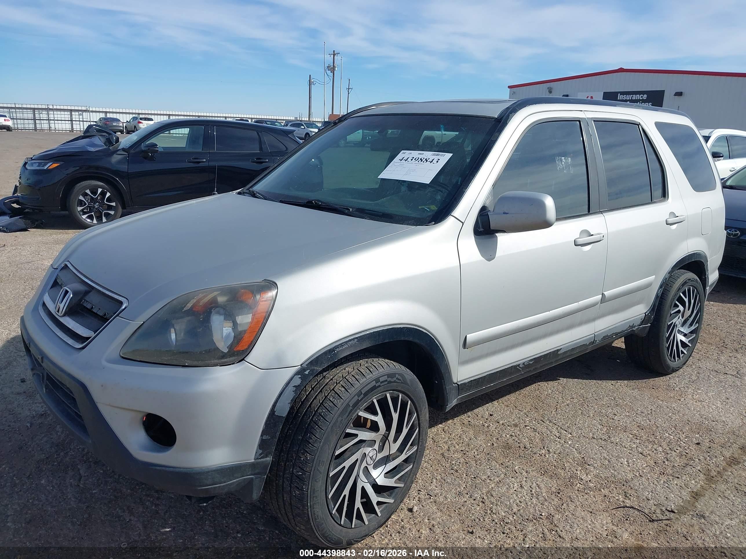 HONDA CR-V image 2