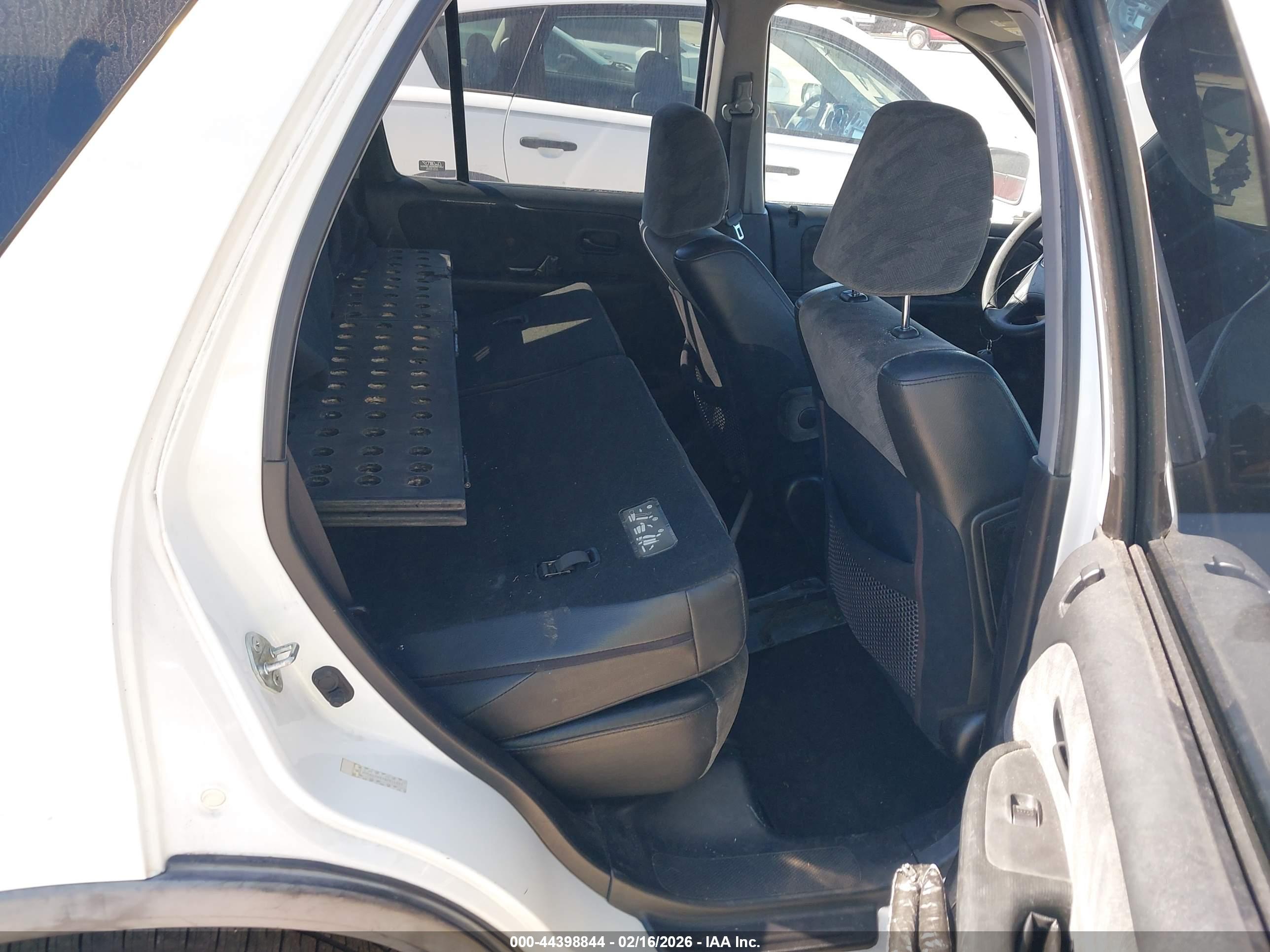 HONDA CR-V image 8