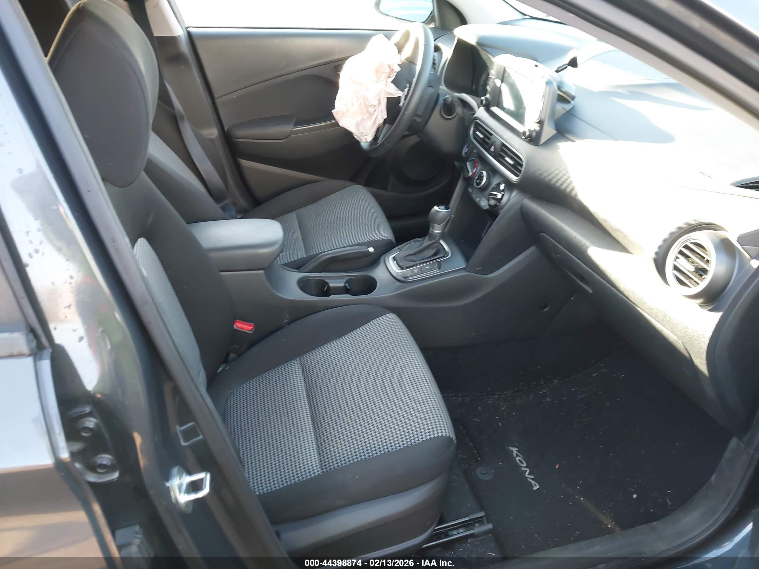 HYUNDAI KONA image 5