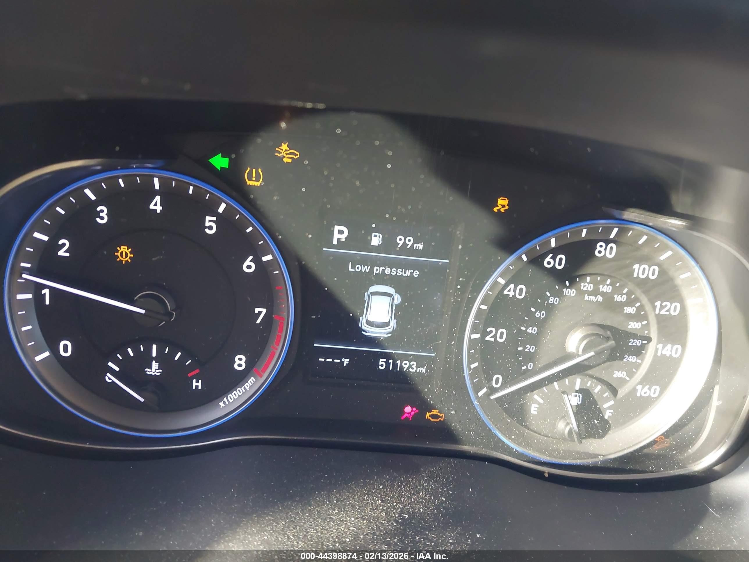 HYUNDAI KONA image 7