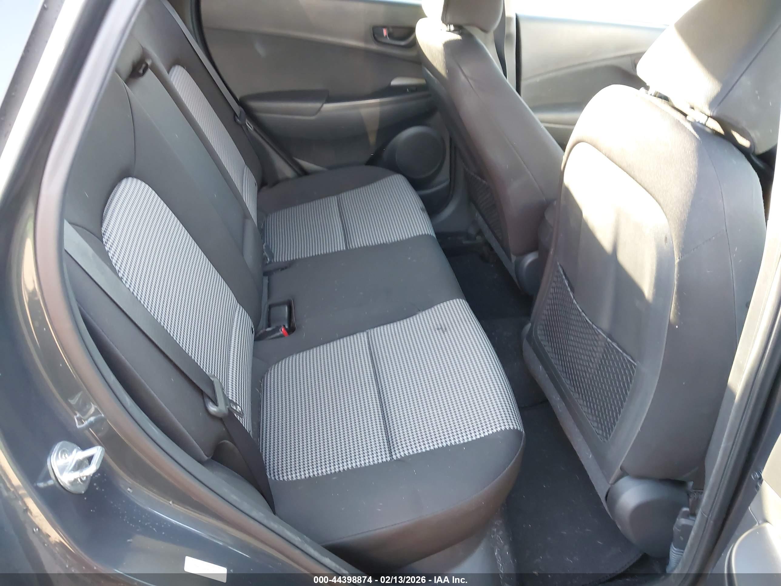 HYUNDAI KONA image 8