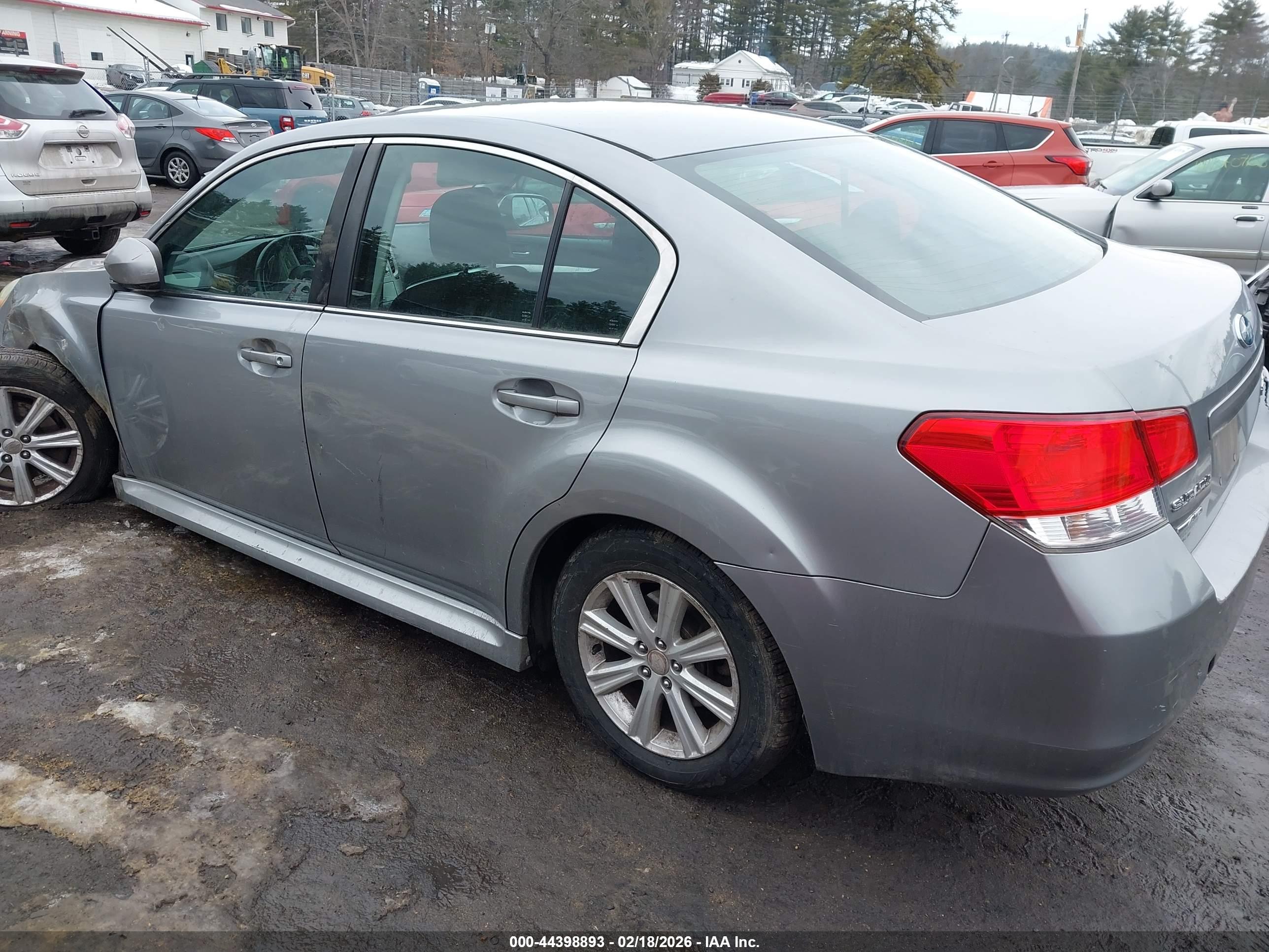 SUBARU LEGACY image 3