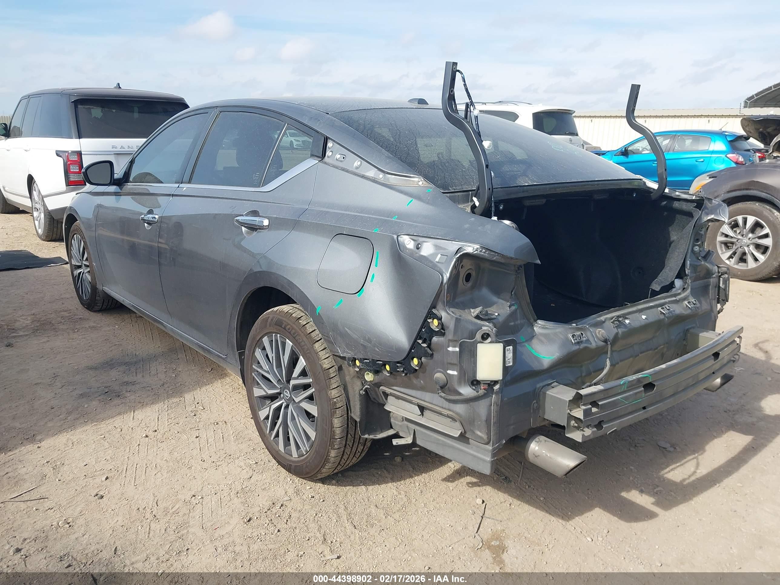 NISSAN ALTIMA image 3