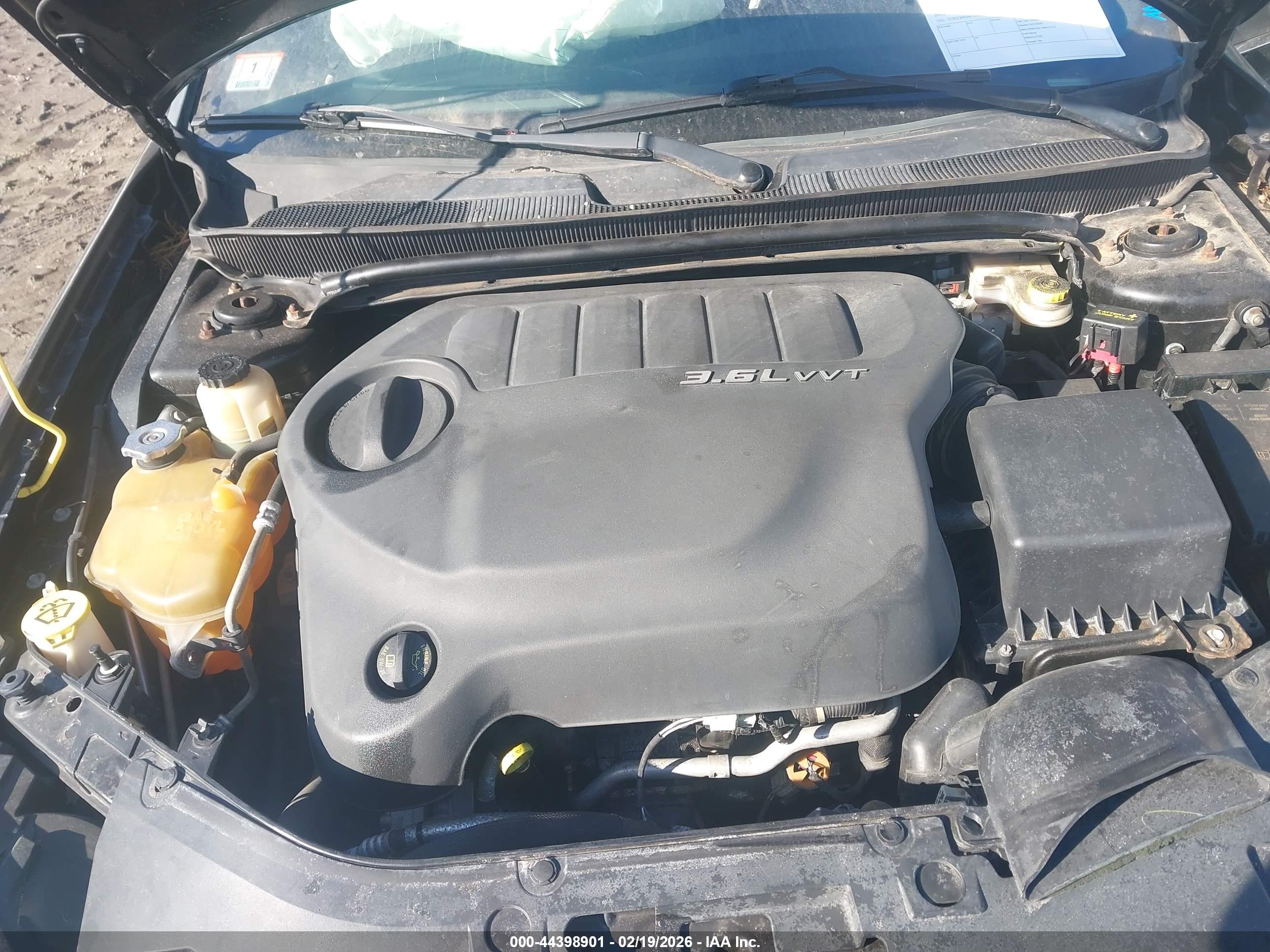 CHRYSLER 200 image 10