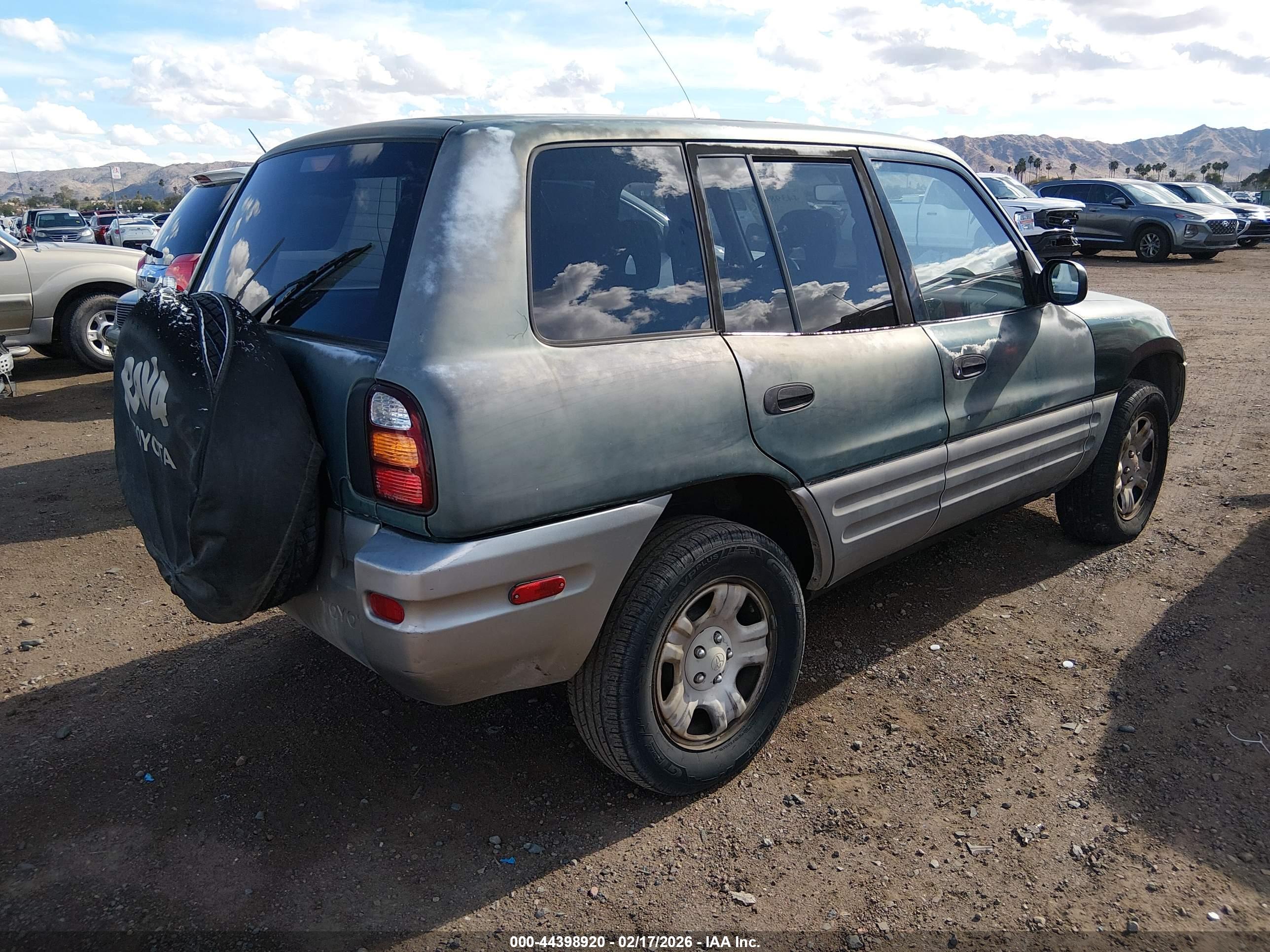 TOYOTA RAV4 image 4