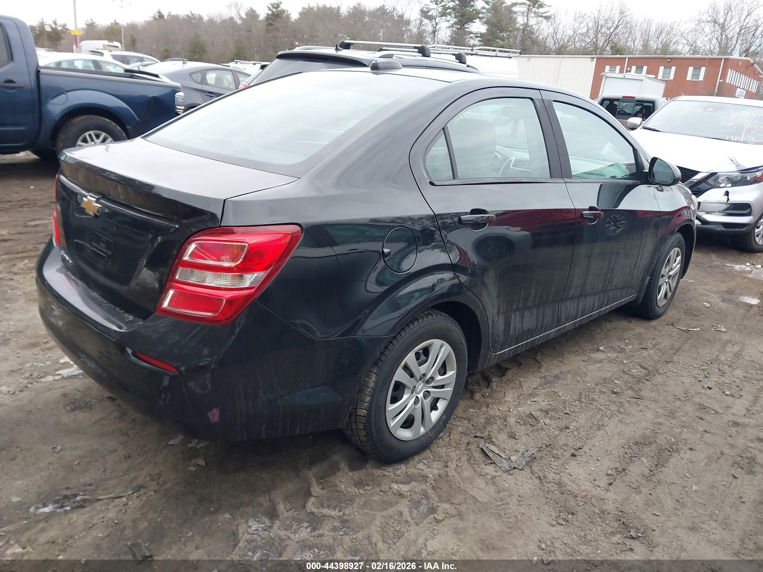 CHEVROLET SONIC image 4