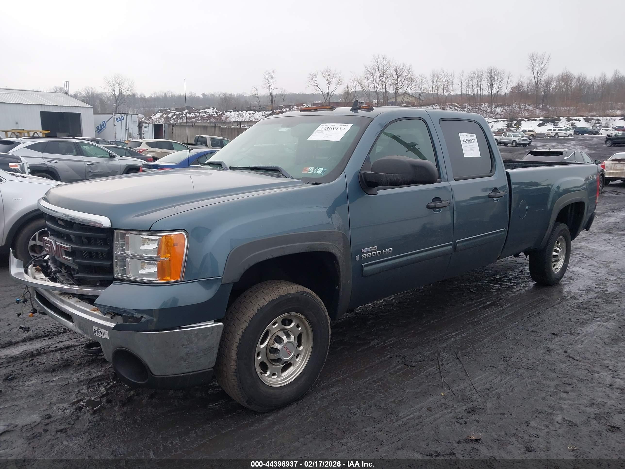 GMC SIERRA image 2