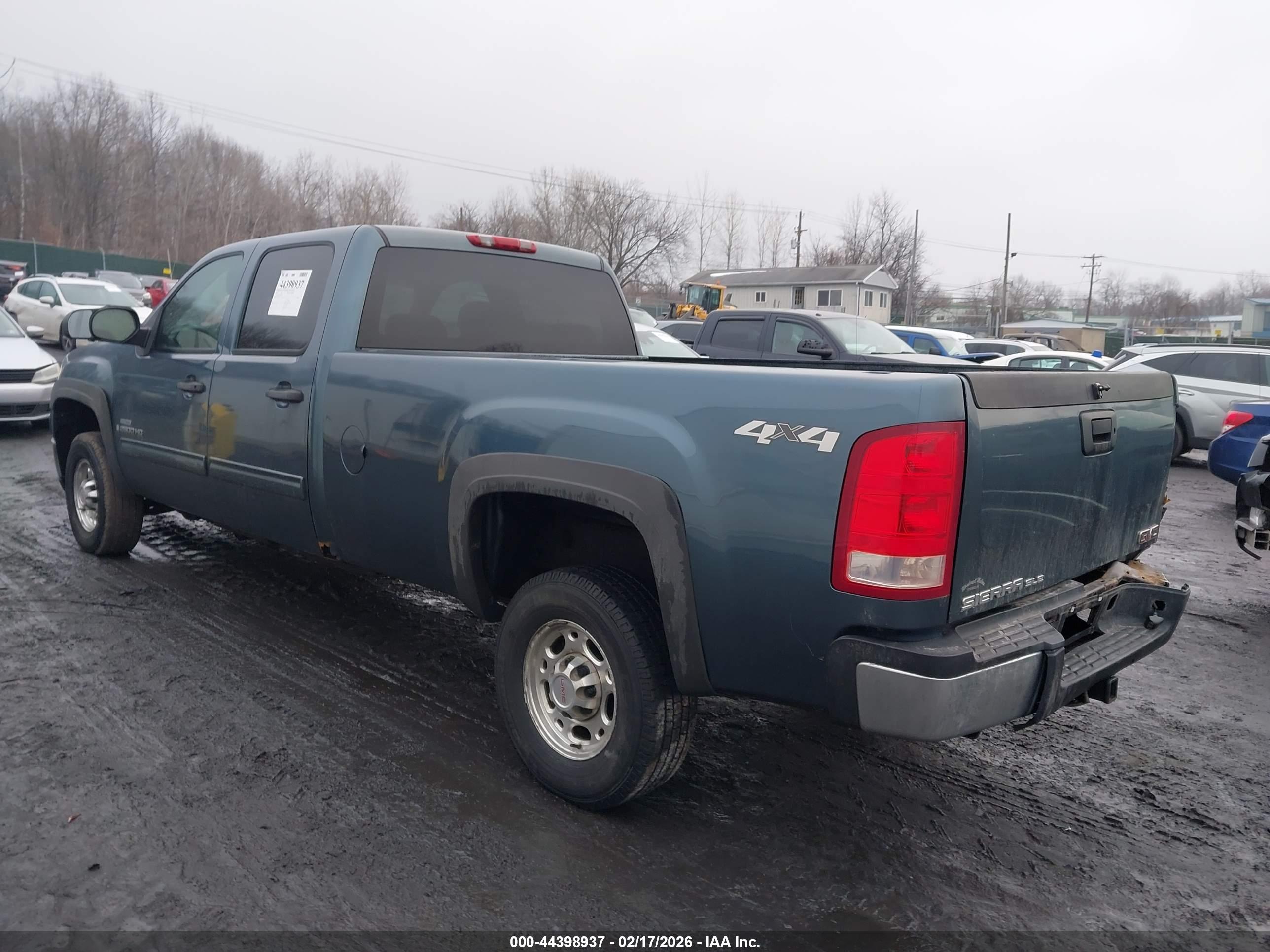 GMC SIERRA image 3